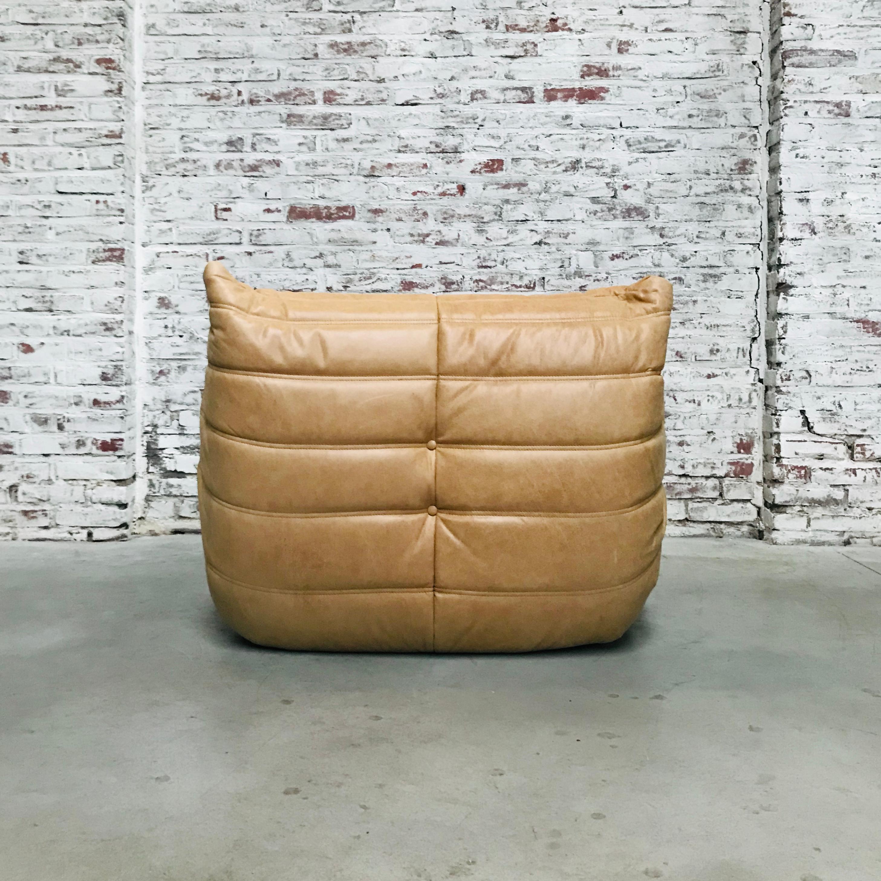 Fauteuil de salon Togo français en cuir camel de Michel Ducaroy pour Ligne Roset Excellent état à Eindhoven, Netherlands
