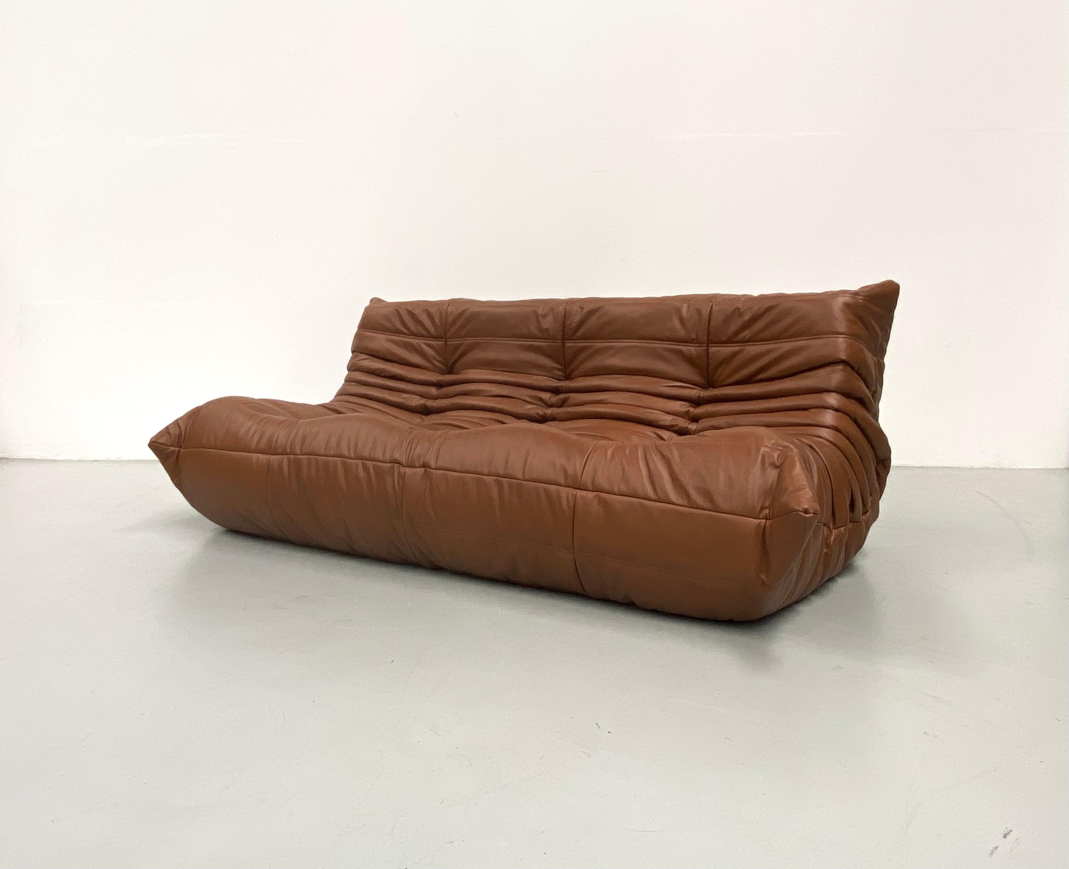 French Togo Sofa in Dark Cognac Leather by Michel Ducaroy for Ligne Roset, 1970s In Excellent Condition In Eindhoven, Noord Brabant