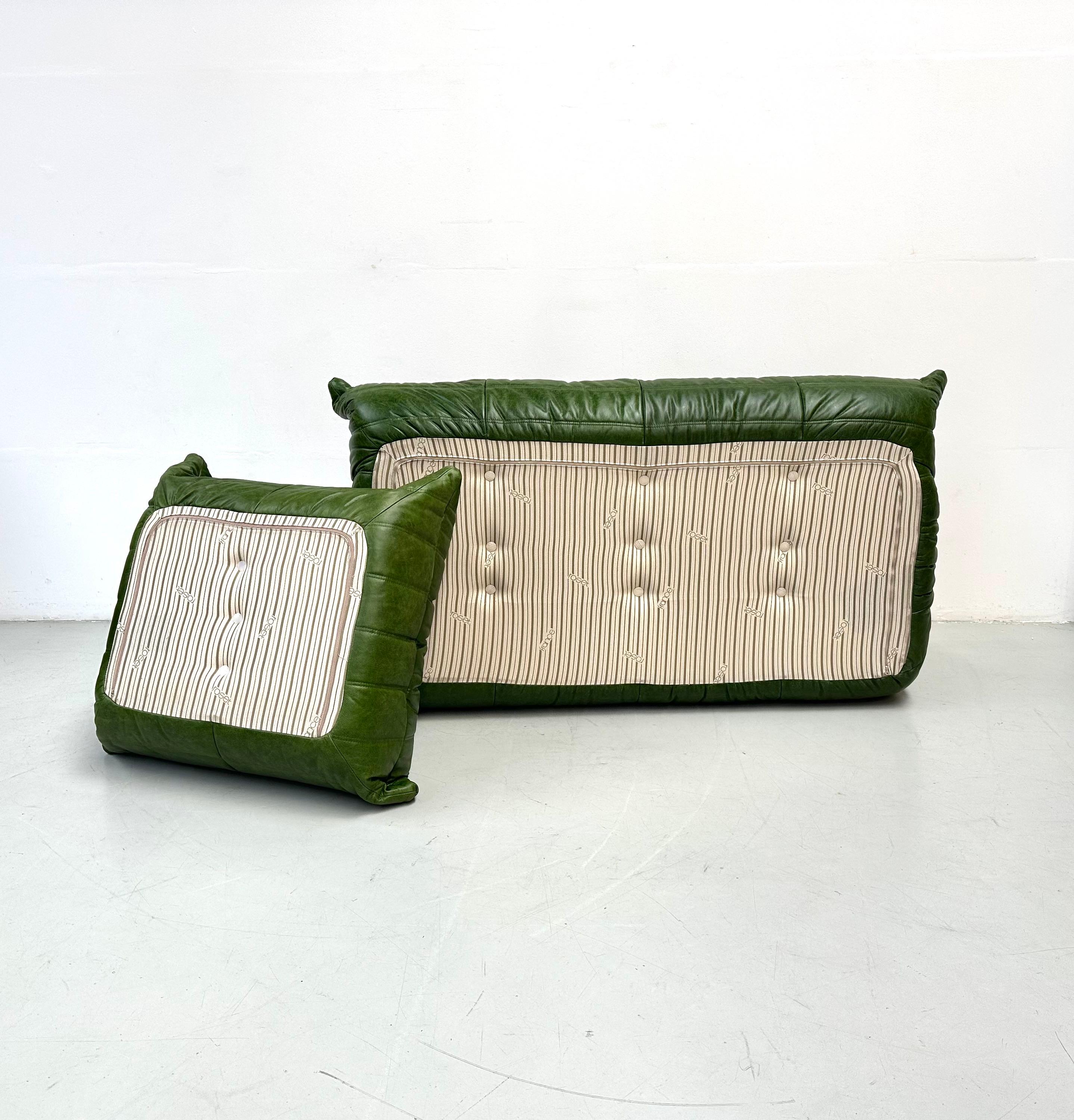 French Togo Sofa with Ottoman in Green Leather by M.Ducaroy for Ligne Roset. 7