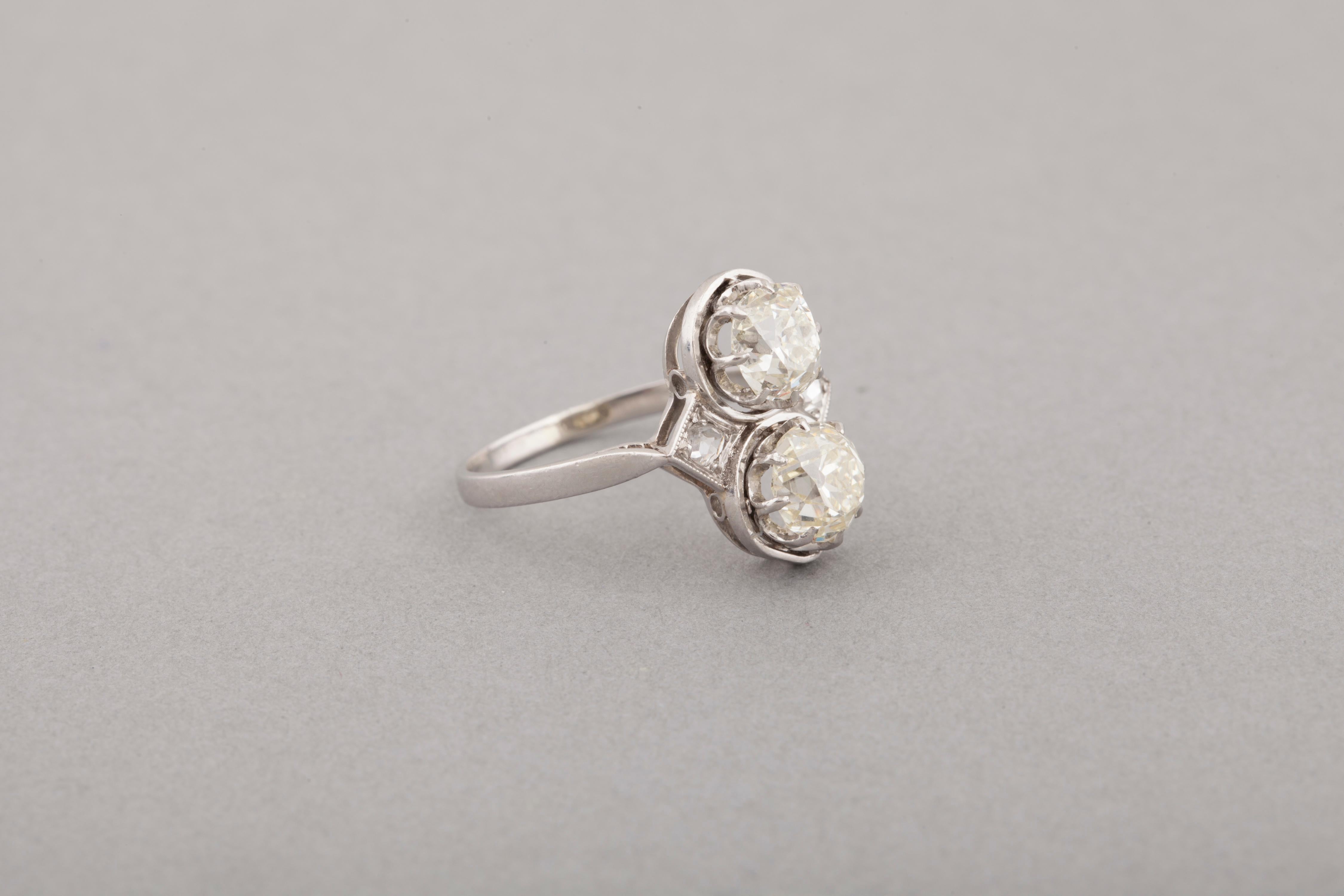 French Toi et Moi Diamonds Antique Ring 2