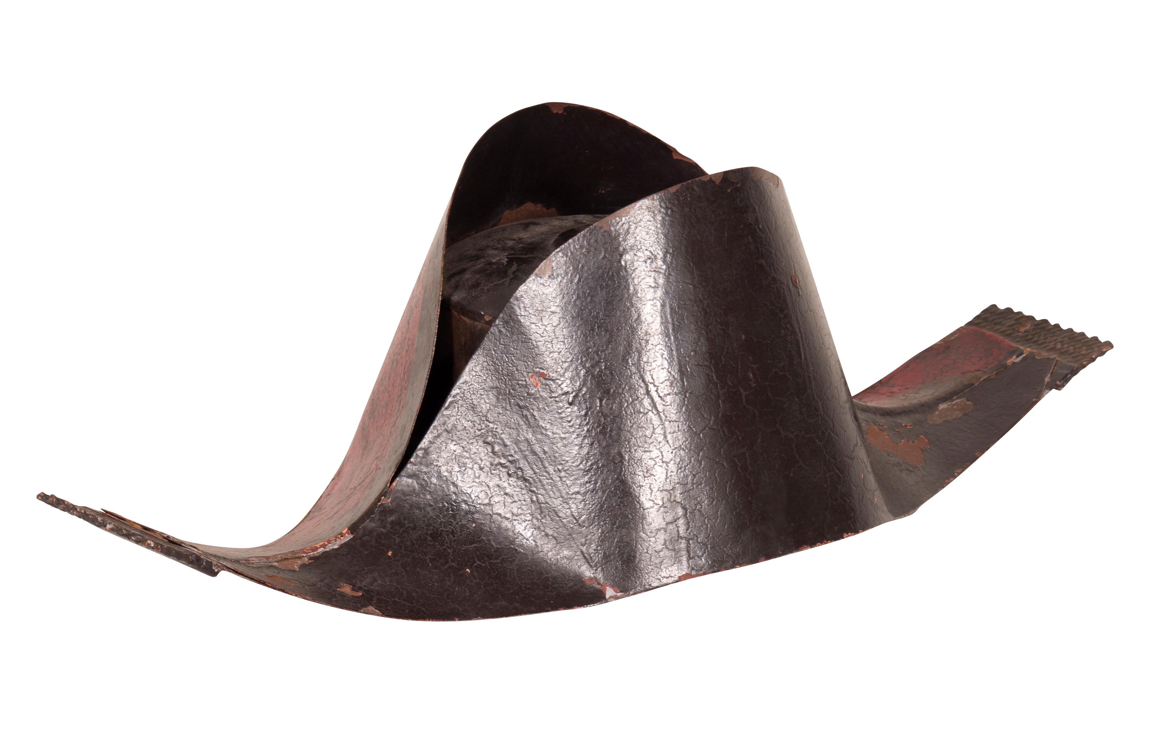 Peint à la main Chapeau bicorn français en tôle en vente