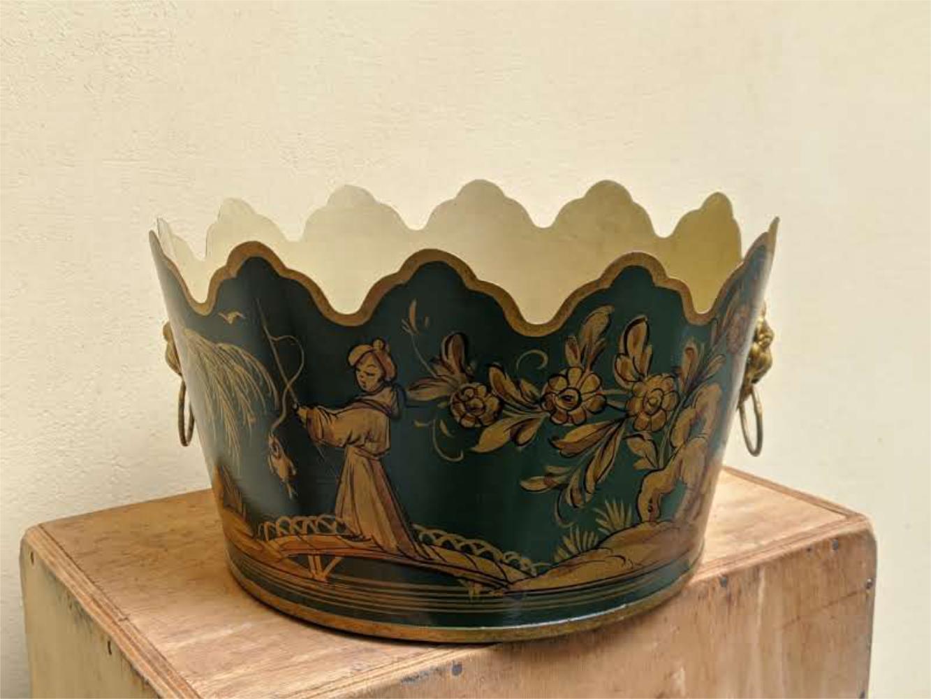 Französischer Übertopf aus Zinn von Gherardo Degli Albizzi (Chinoiserie) im Angebot