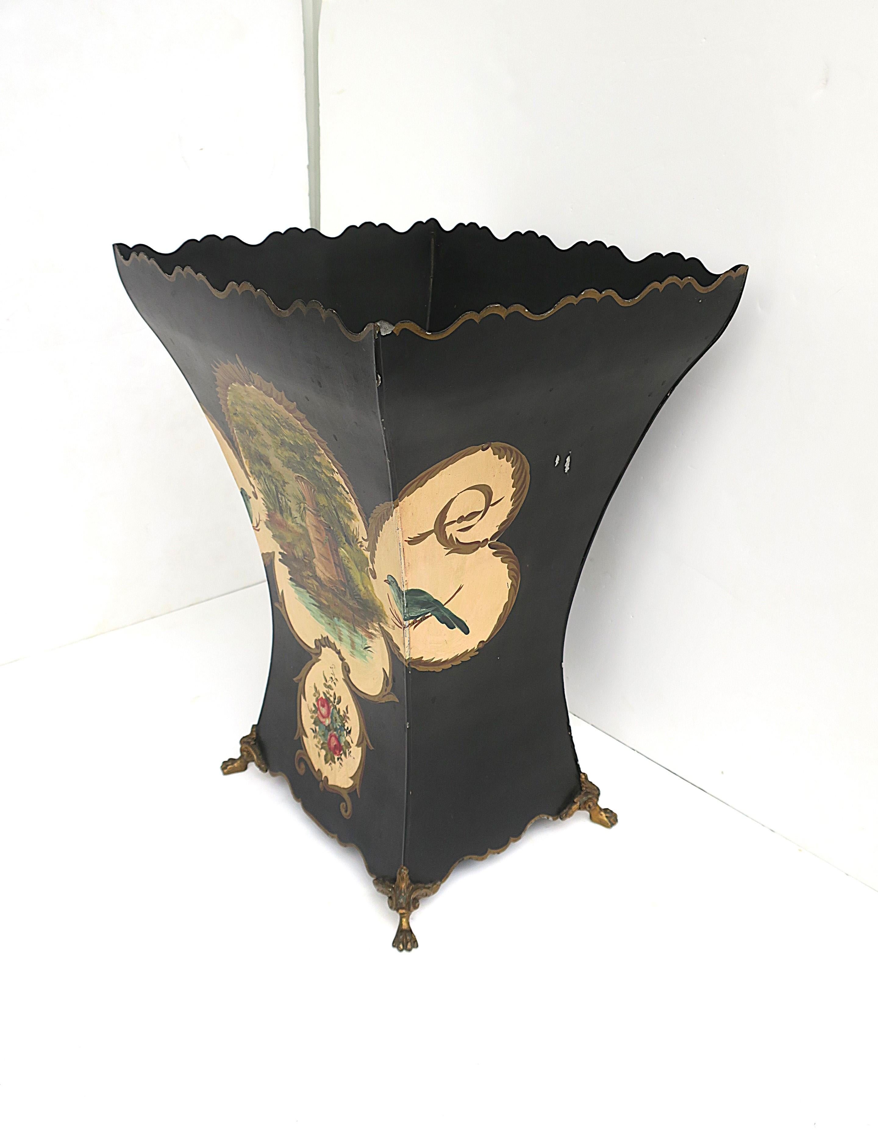 Métal Tole Cachepot Stand Umbrella Bord festonné Pieds de lion, Large en vente