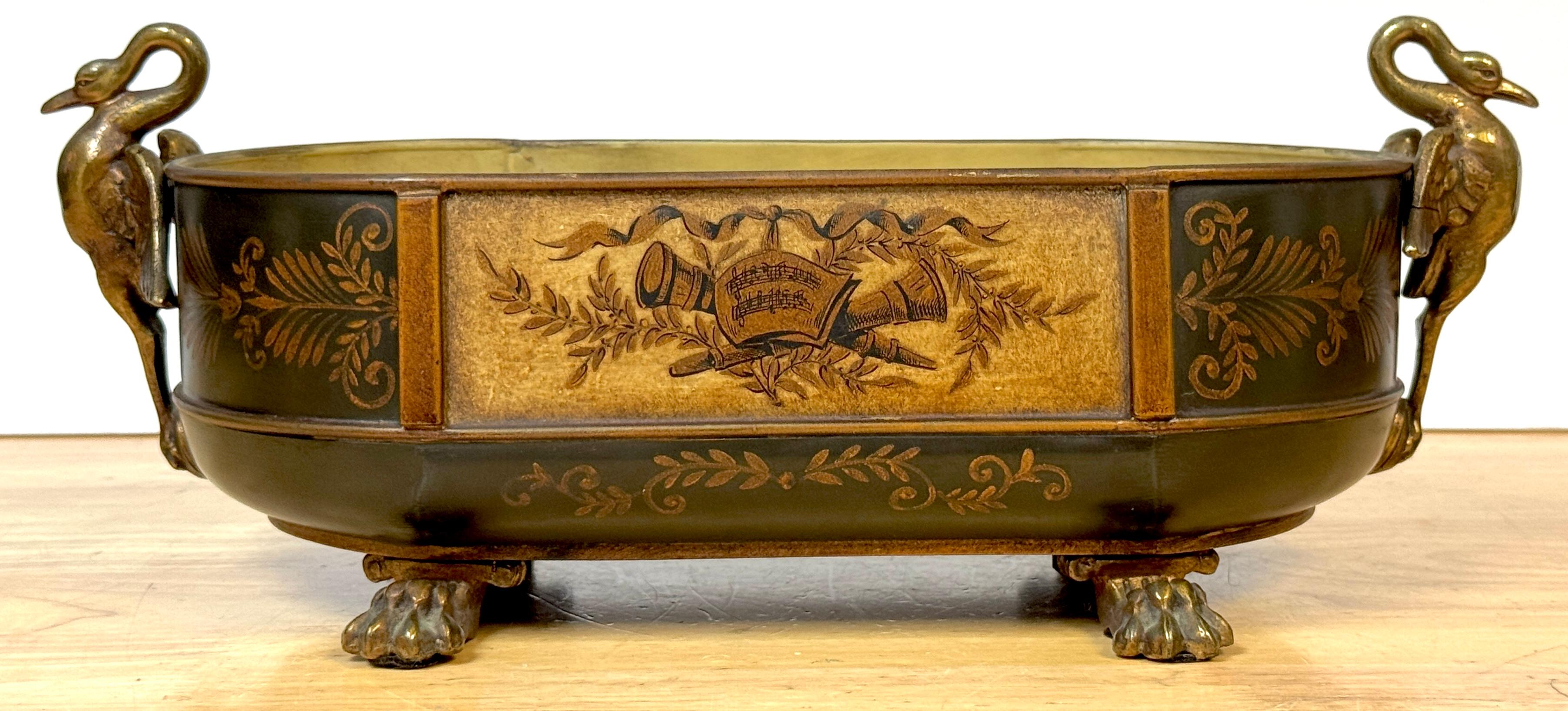 Tolo francese Luigi XVI  Fioriera policroma in stile neoclassico, Plummer Ltd, NY in vendita 1