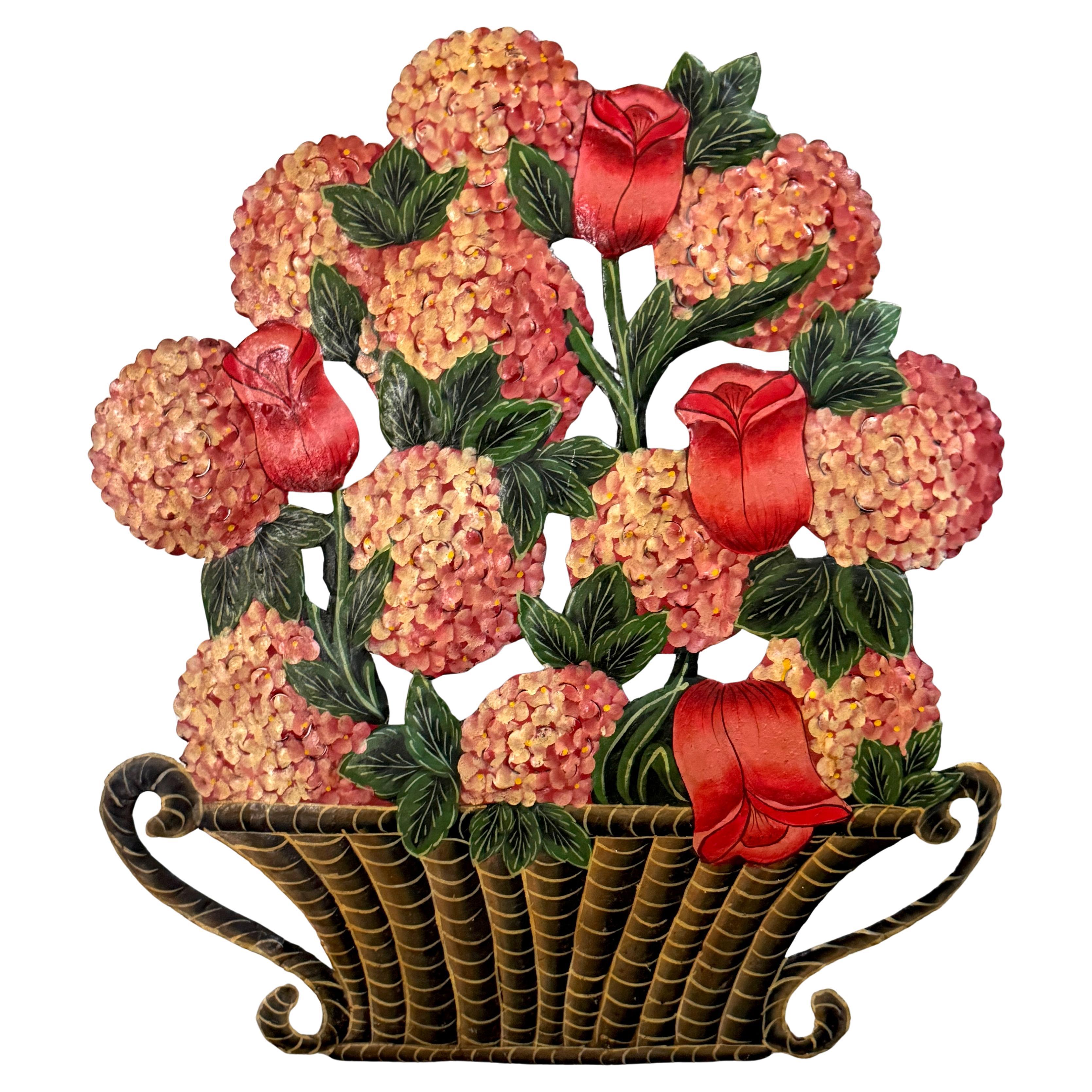Französisches Schnullerbrett mit Blumenbemalung - Korb mit Tulpen und Hortensien, 20. im Angebot