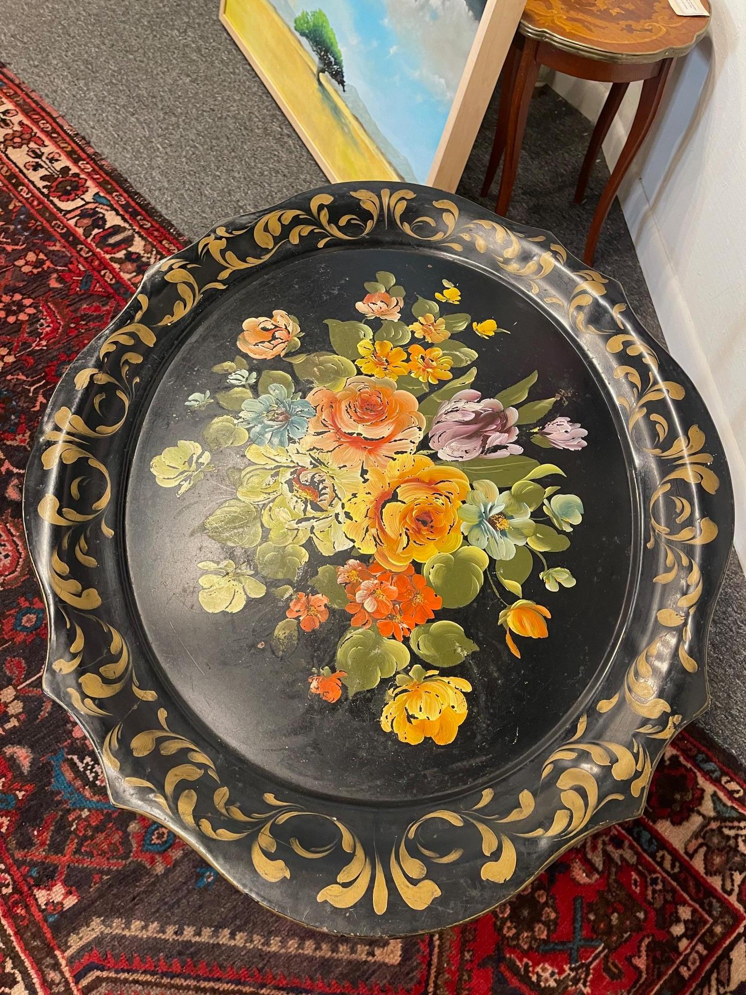 French Tole Tray Table with Flower Design, 19th Century In Good Condition For Sale In Savannah, GA