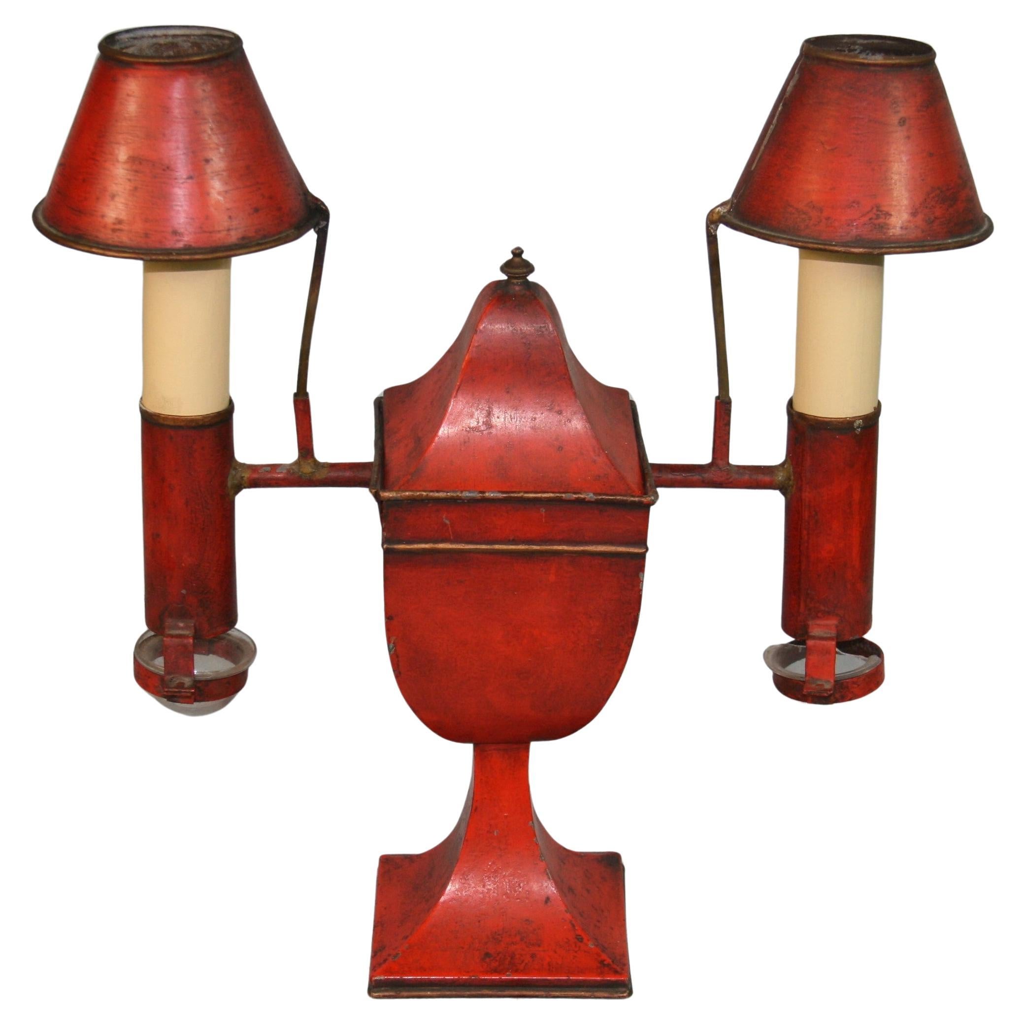 Lampe de table à deux lumières Tole française 1940's en vente