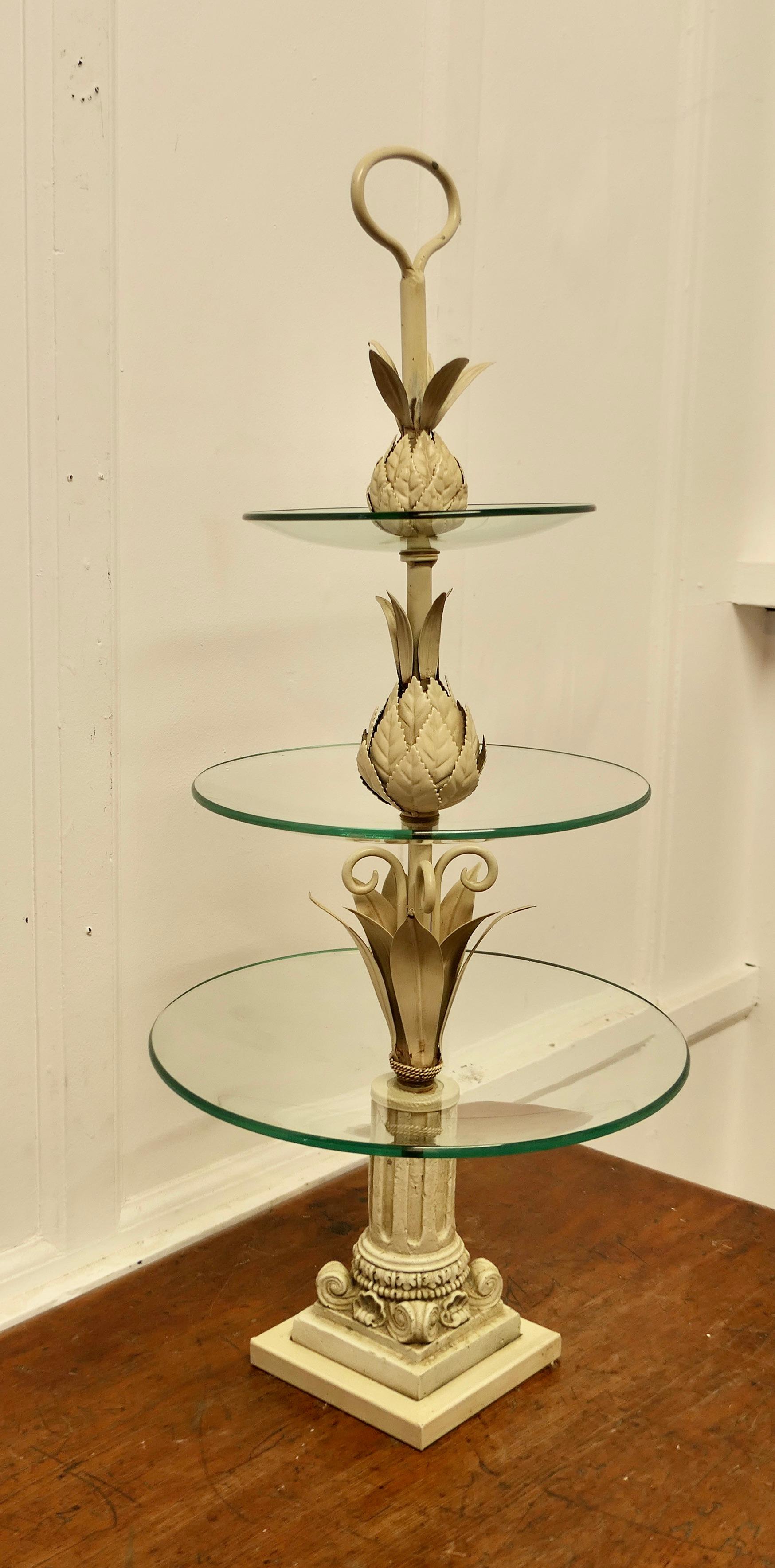 French Toleware Gueridon Cake Stand or Dumb Waiter     In Good Condition For Sale In Chillerton, Isle of Wight