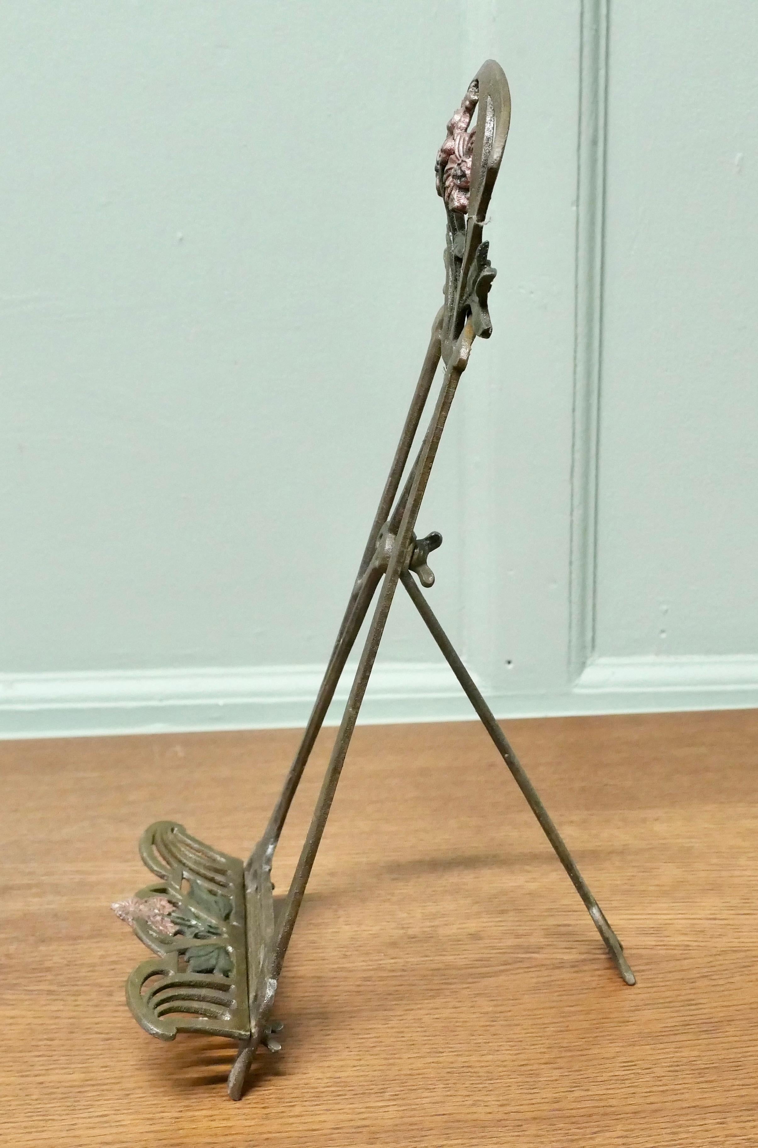 French Tolewear Table Easel or Book Rest In Good Condition For Sale In Godshill, Isle of Wight