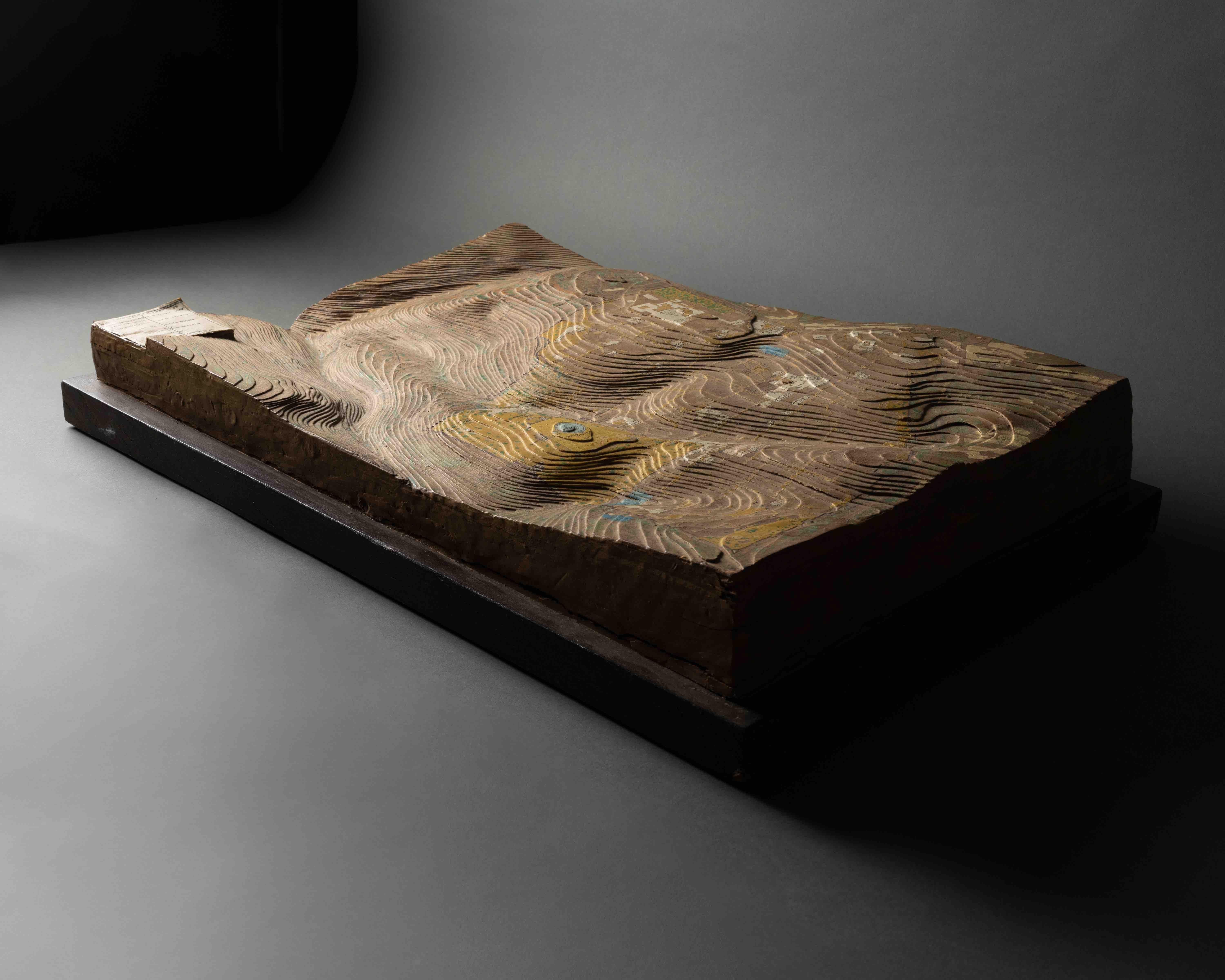 Français Carte topographique française en relief en trois dimensions de Jérusalem ancienne - 19e siècle en vente