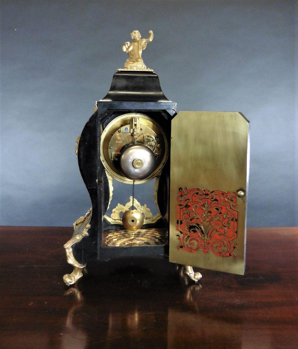 Milieu du XIXe siècle Horloge Boulle en écaille de tortue française, vers 1860 en vente