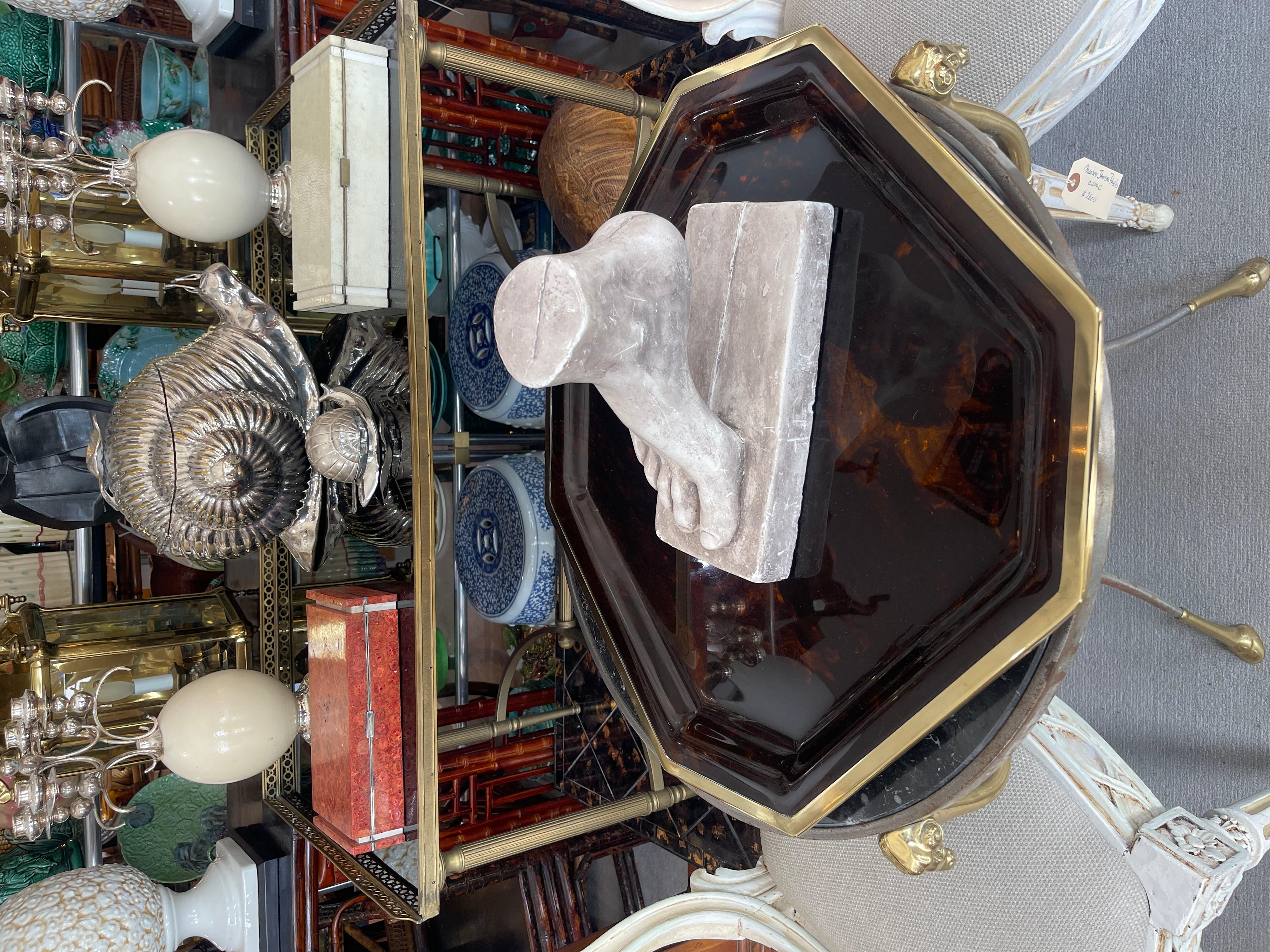 French Tortoiseshell Lucite & Brass Large Octagon Serving Tray, 1970s en venta 1