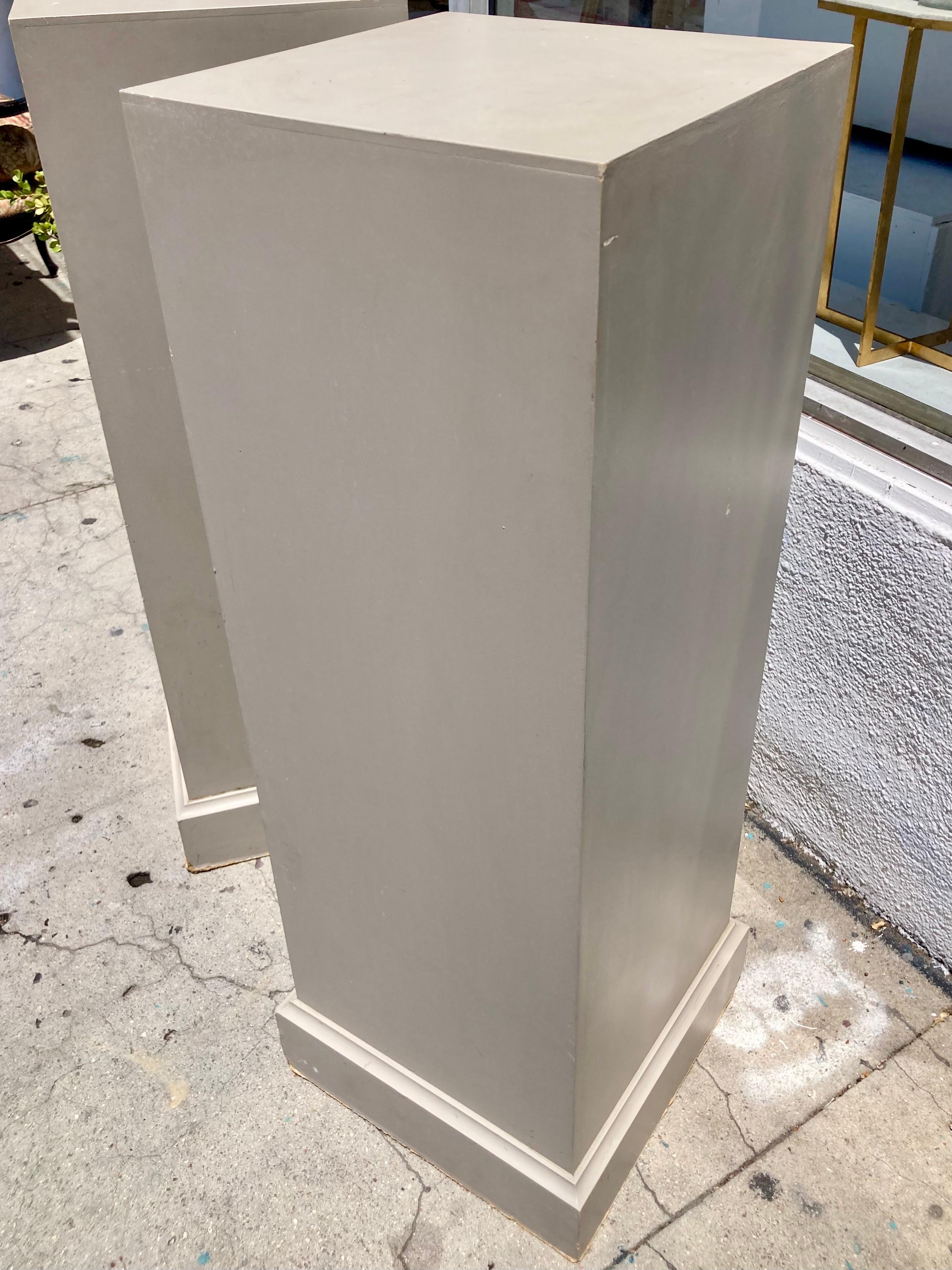 French Traditional Pedestals Paint Classic French Gray, a Pair For Sale 5