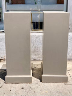 French Traditional Pedestals Paint Classic French Gray, a Pair