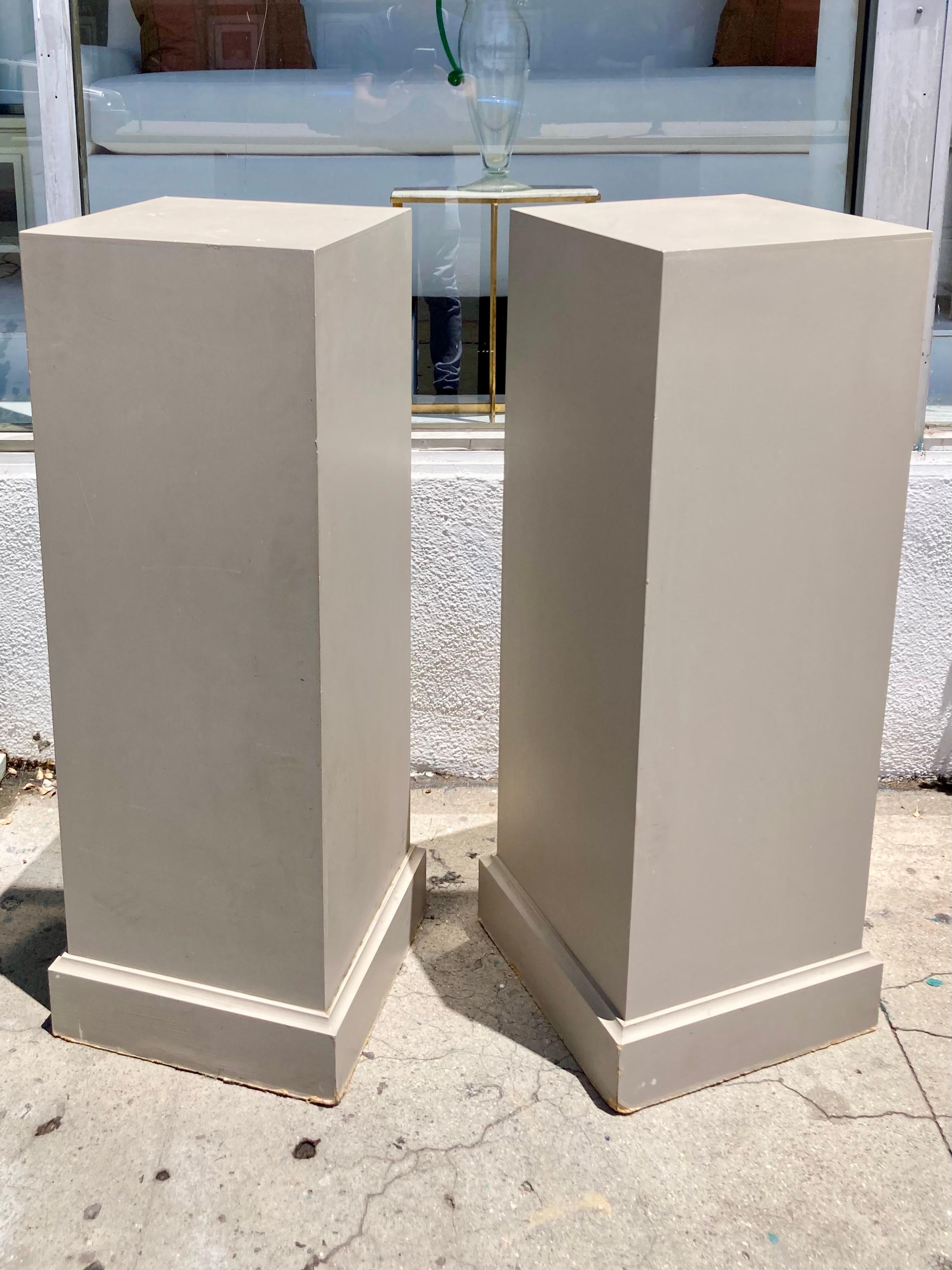 French Provincial French Traditional Pedestals Paint Classic French Gray, a Pair For Sale