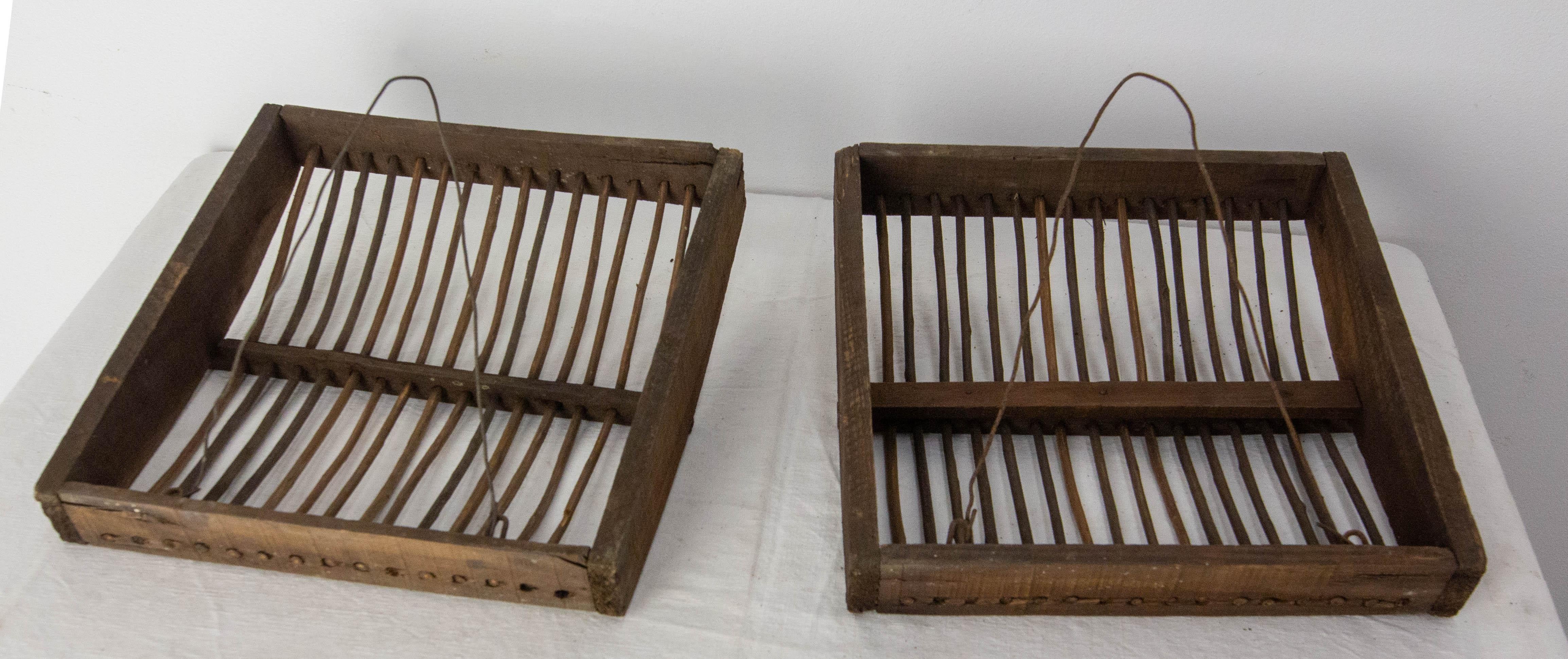 Rattan Piccola trappola per uccelli tradizionale francese, decorazione da parete, inizio XX secolo in vendita