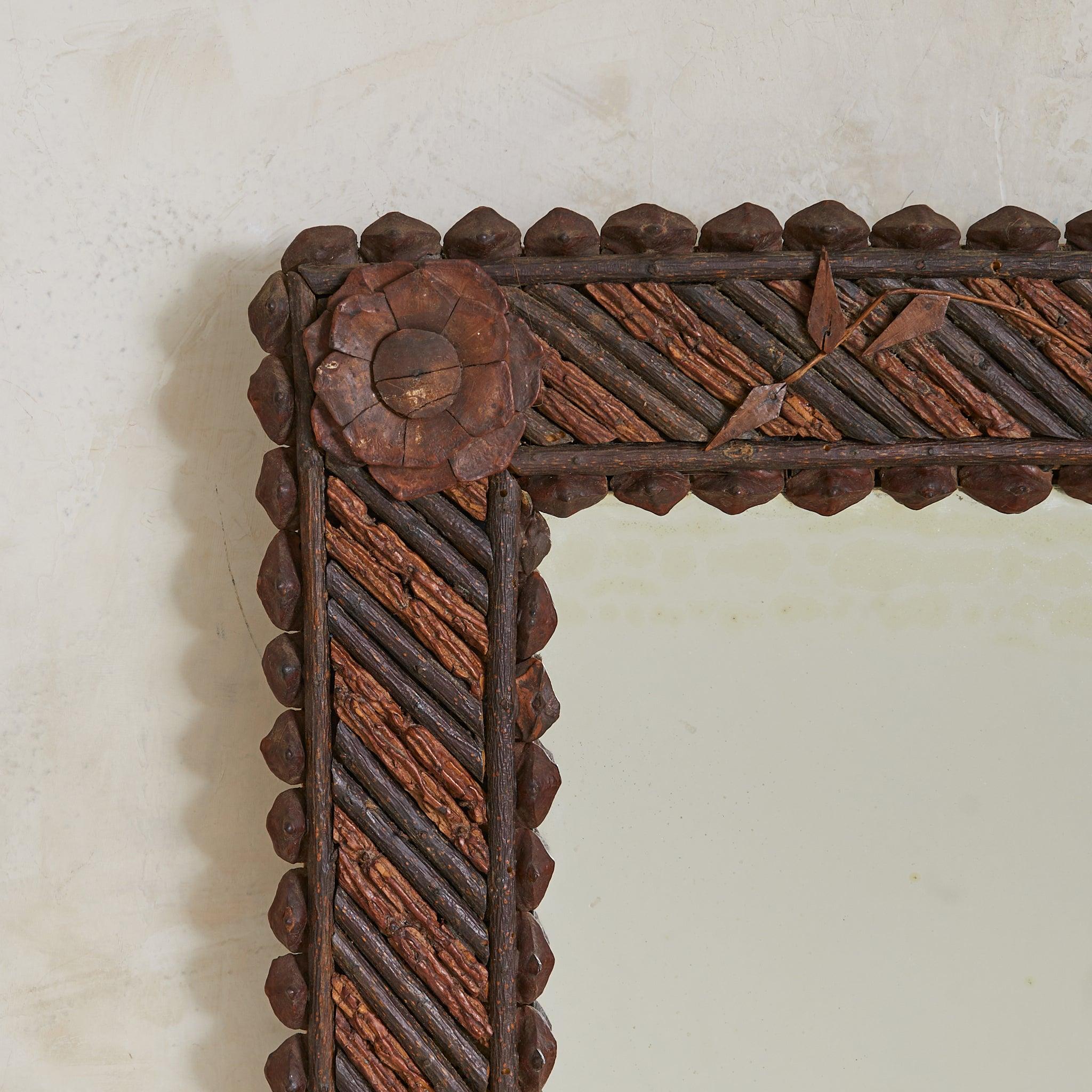 French Tramp Art Carved Wood Wall Mirror, 1920s Francés en venta