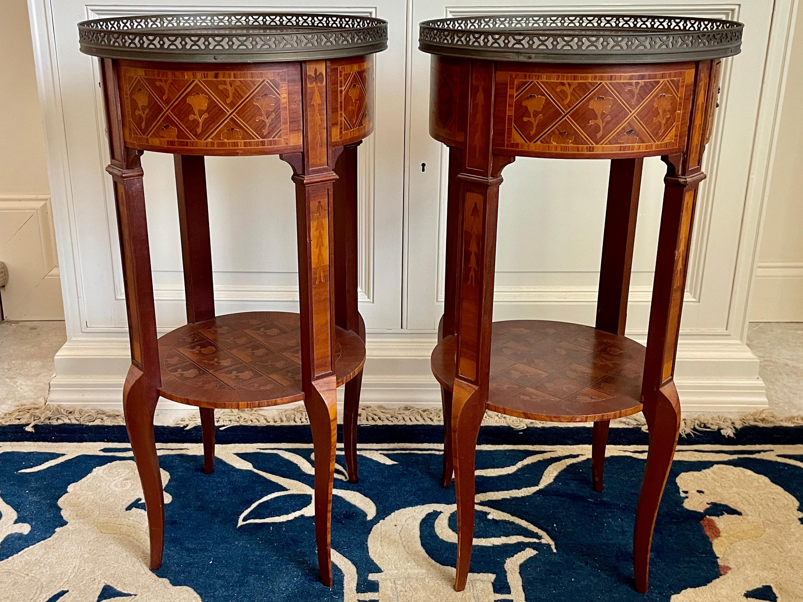 French Provincial French Transition Side Tables, a Pair For Sale
