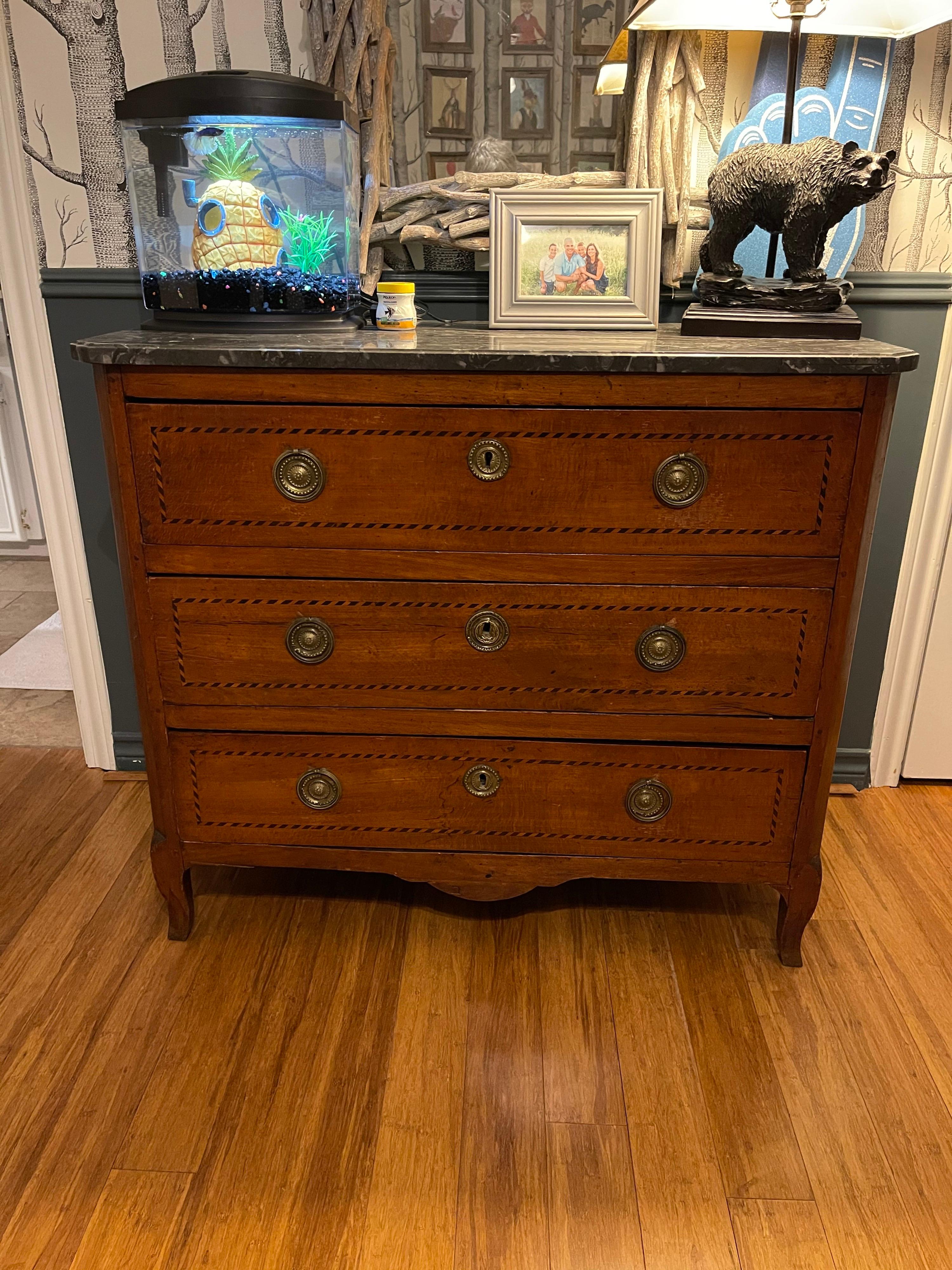 French Transitional Commode with Marquetry Inlay In Good Condition In Dallas, TX
