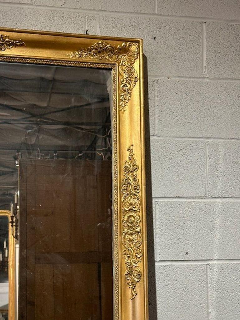 French Transitional Floor Mirror In Good Condition For Sale In Dallas, TX