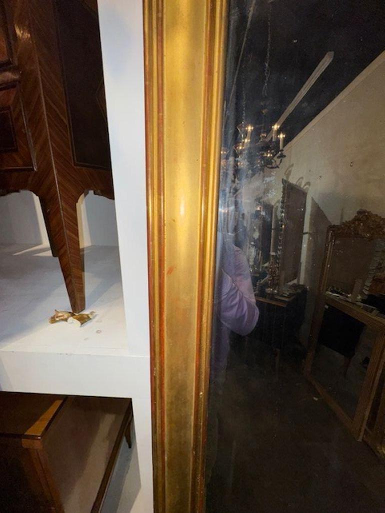 XIXe siècle Miroir transitionnel français en bois doré en vente