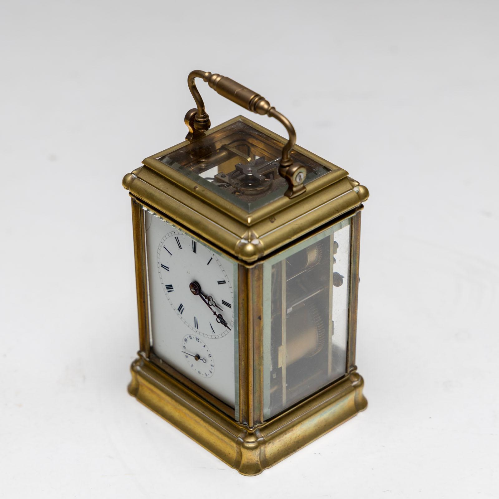 Français Horloge de voyage française par Aiguilles, fin 19e / début 20e siècle en vente