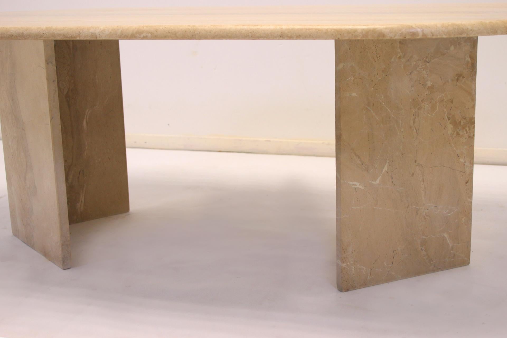 French Travertine Marble Design Salon or Coffee Table, 1960's In Good Condition In Oostrum-Venray, NL