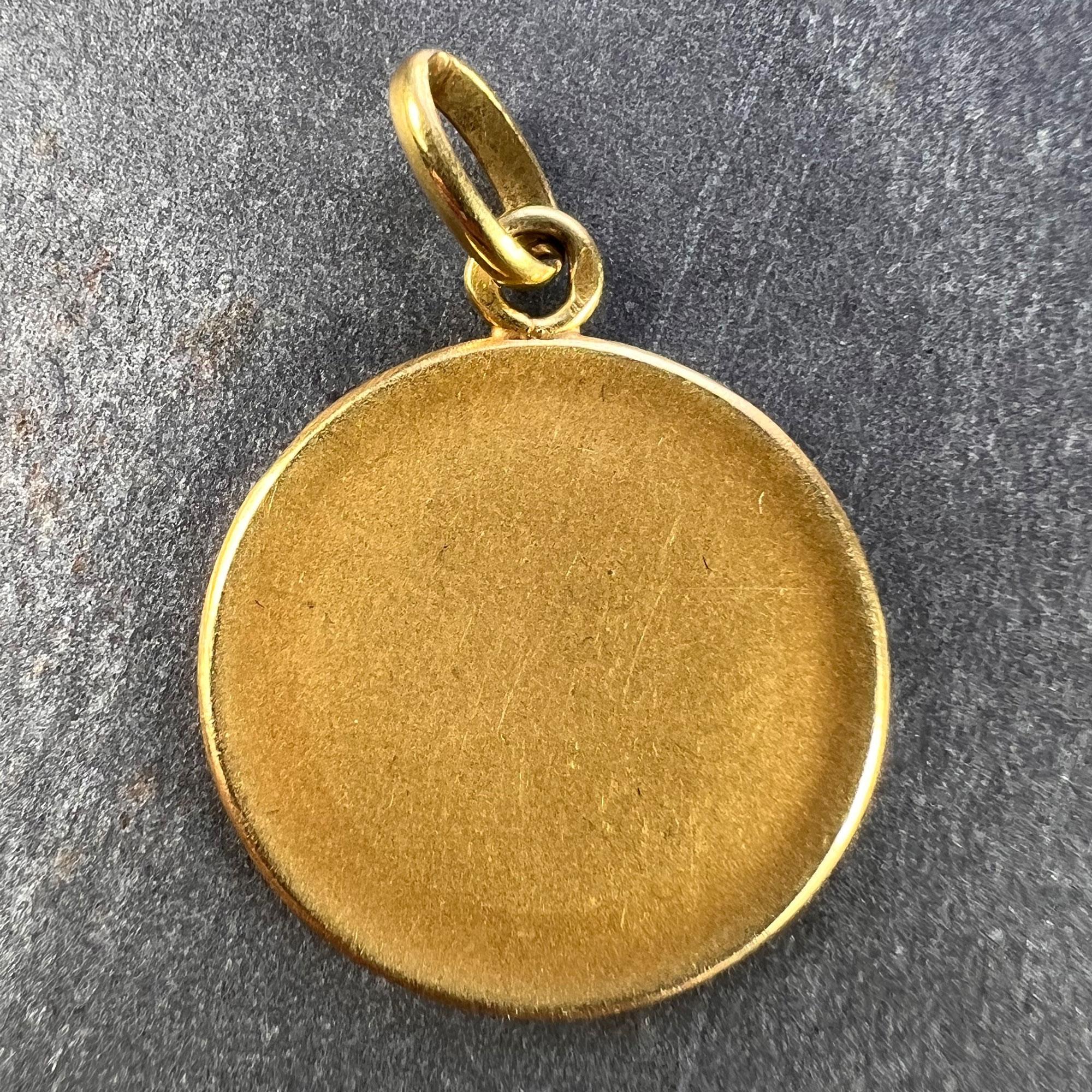 French Trecy Jungfrau Maria 18K Gelb Gold Medal Charm Anhänger im Zustand „Gut“ in London, GB