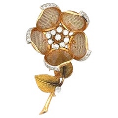 French Tremblant Diamond 18 Karatr Yellow Gold Vintage Flower Brooch Pin