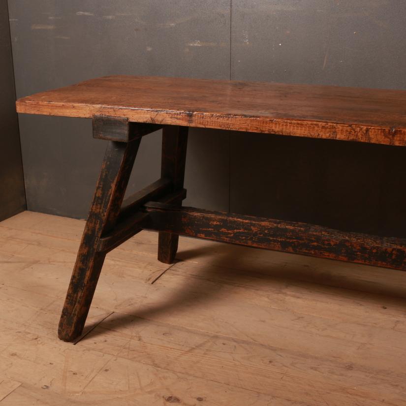 19th century French pine and oak painted trestle table, 1850

The depth of the top is 20.5