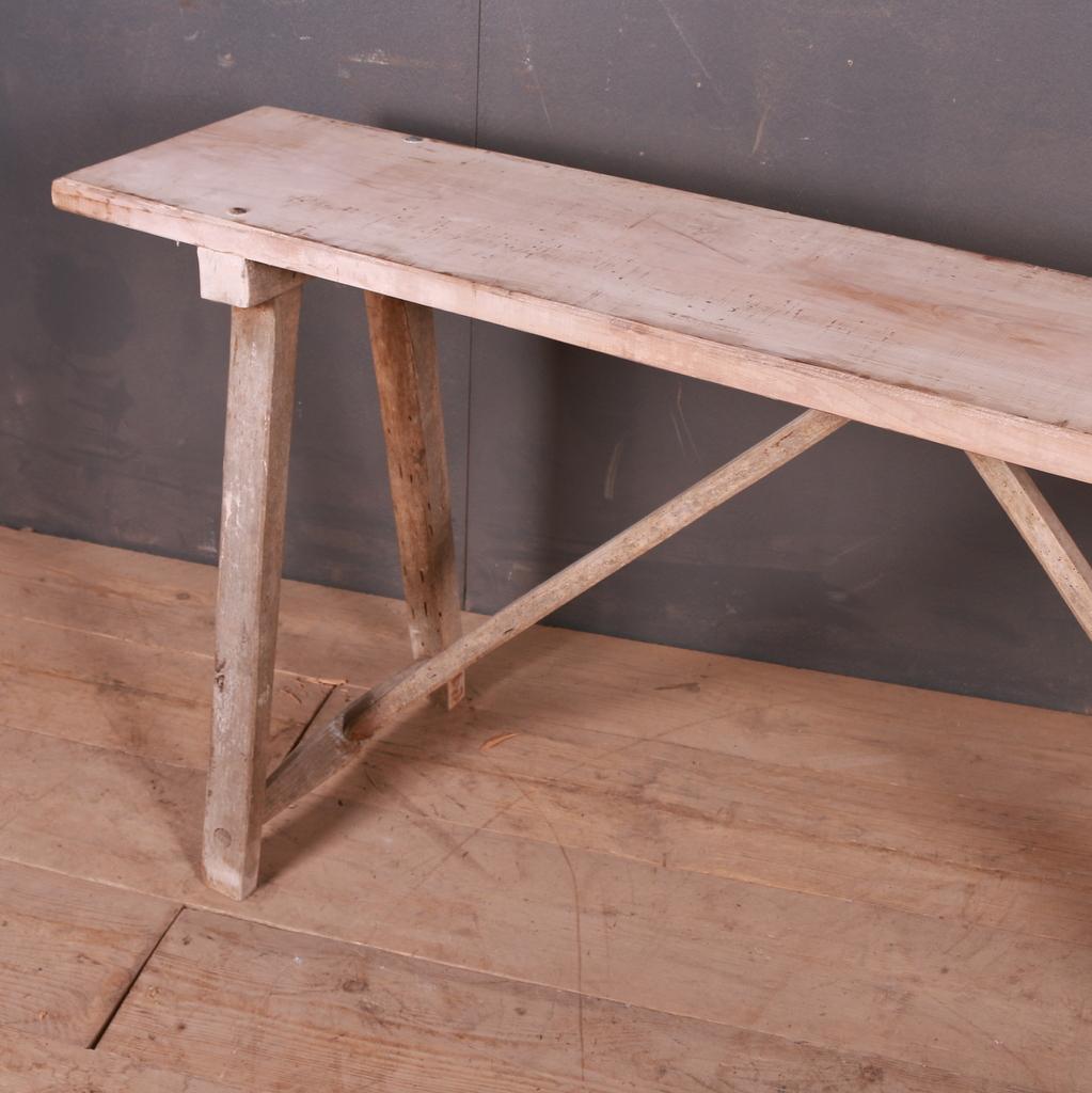 Français Table à tréteaux française en vente