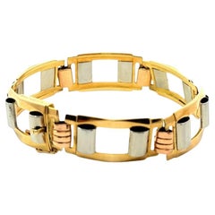 Bracelet tricolore géométrique en or France, Circa 1940s