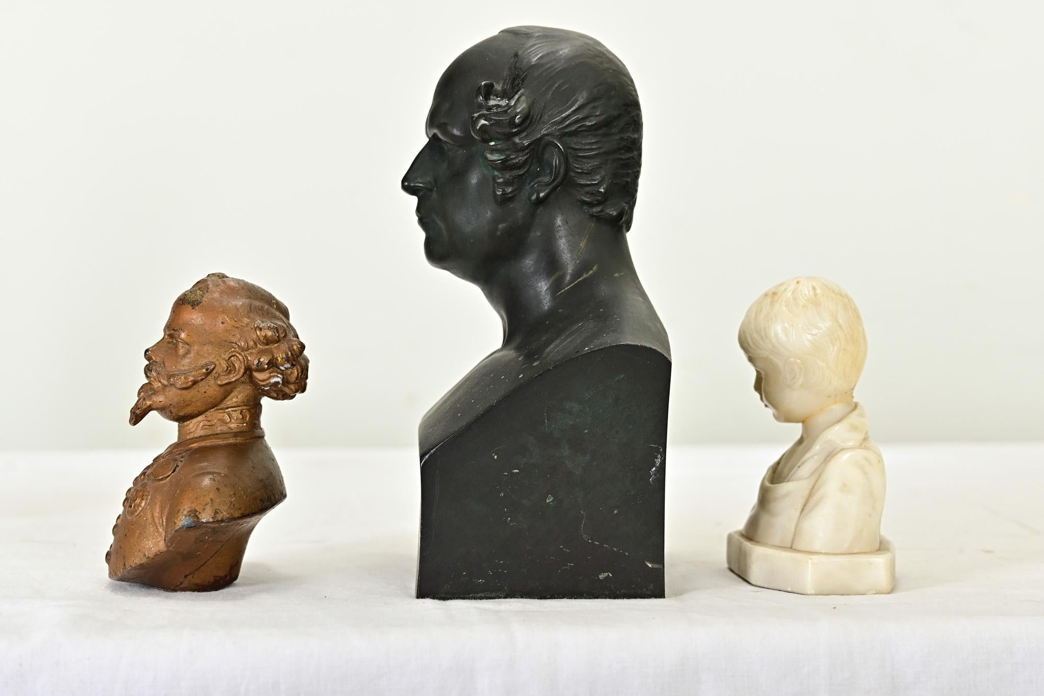 XIX secolo Trio di busti francese in vendita