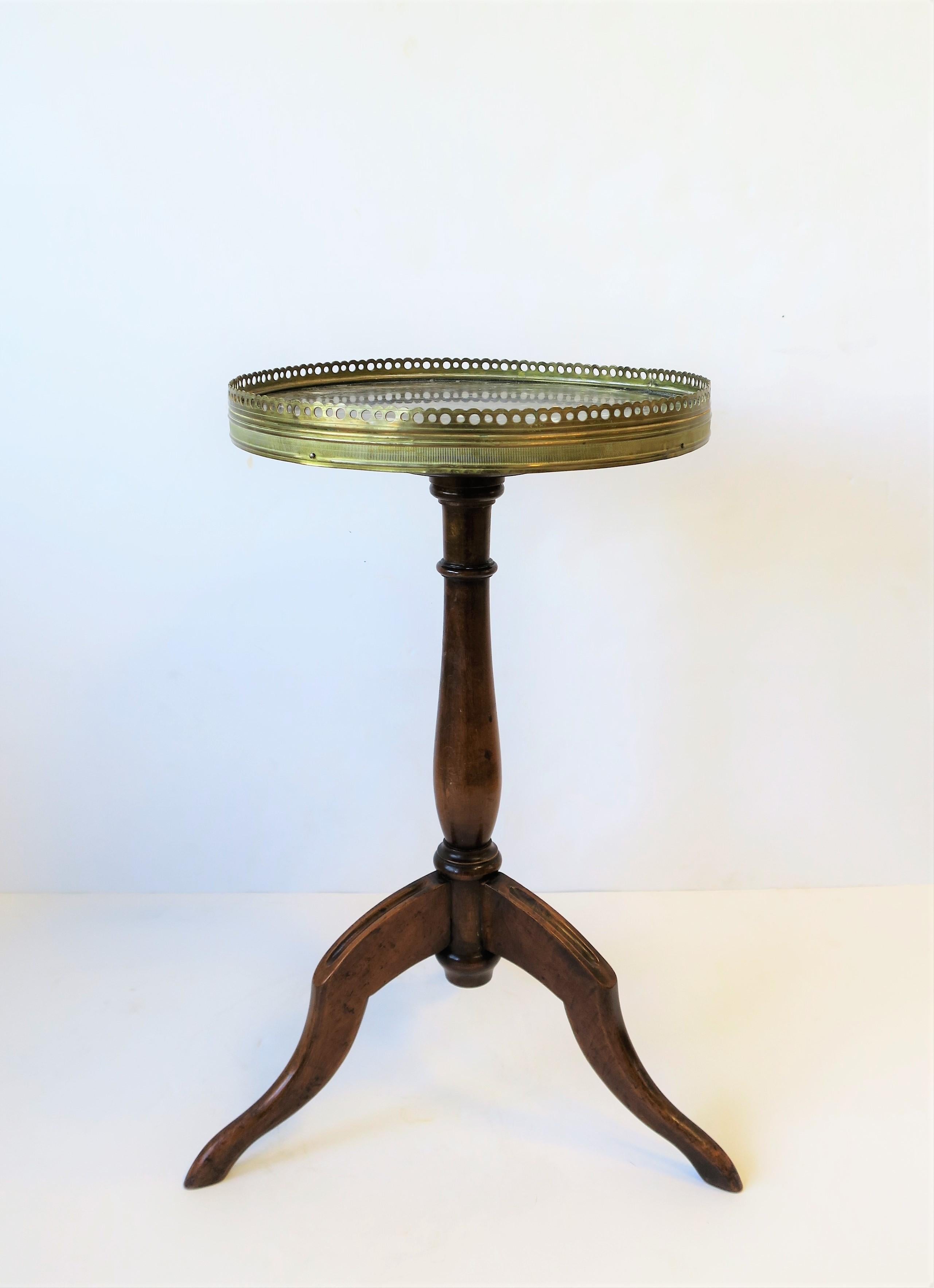 French Tripod Brass and Marble Side or Drinks Table In Fair Condition In New York, NY