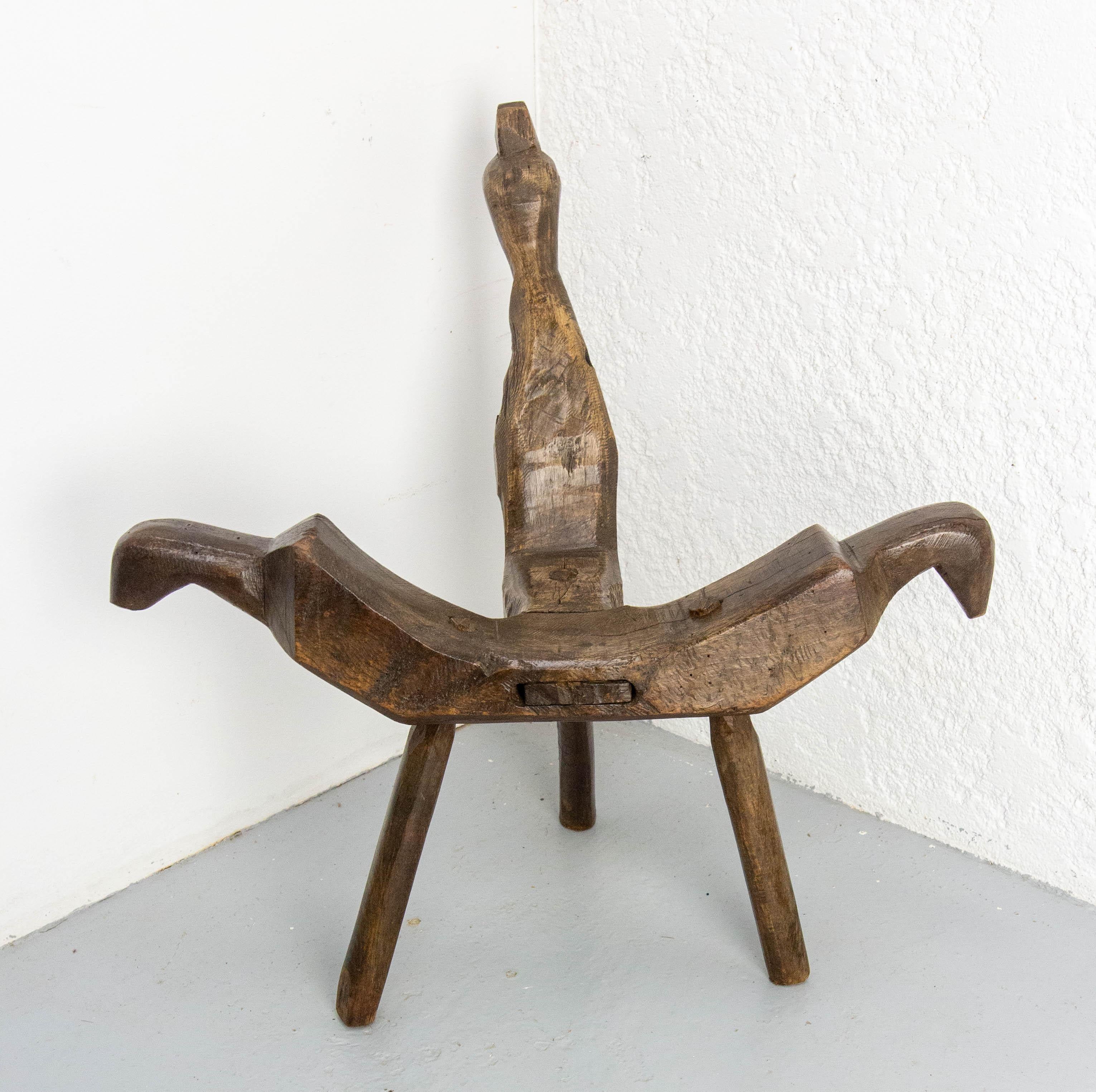 Mid-Century Modern Chaise tripode française à trois pieds en bois figuratif oiseau 19ème siècle en vente