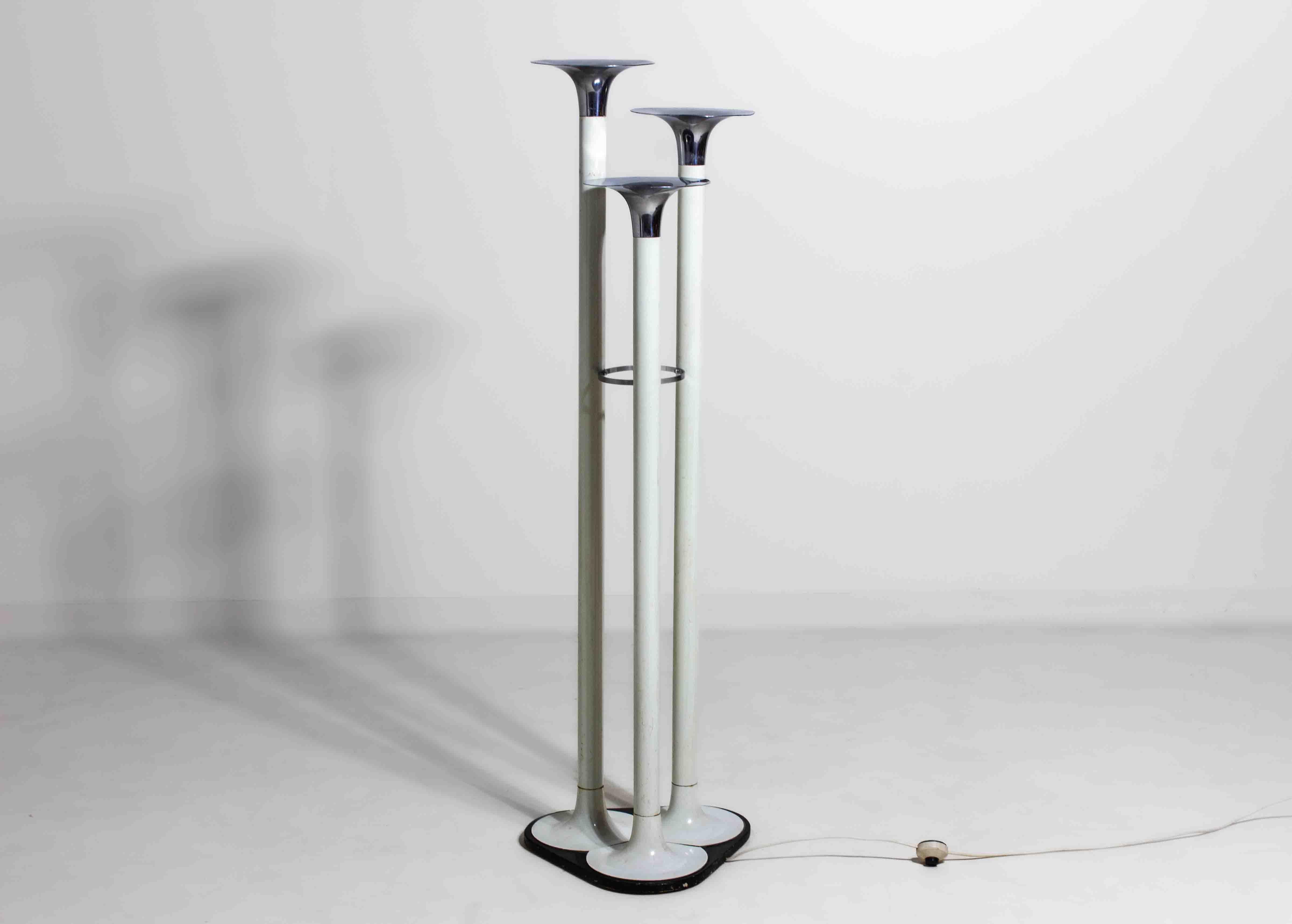 Mid-Century Modern French tripod floor lamp with trumpet shades in chrome and enamel, 1960s For Sale
