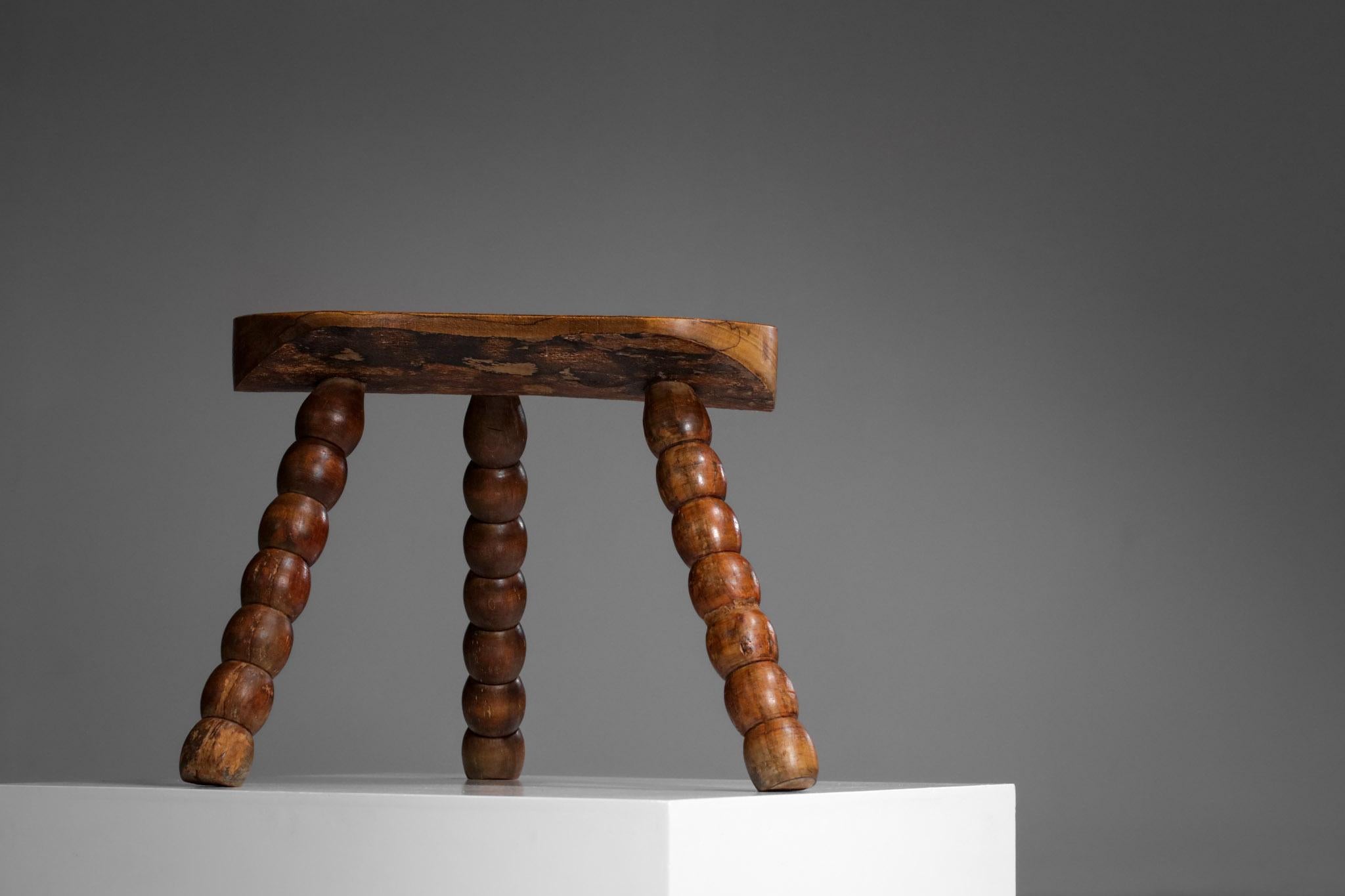 French Tripod Stool from the 50's Handcrafted Solid Oak Artisanal Hand CraftF330 In Good Condition In Lyon, FR