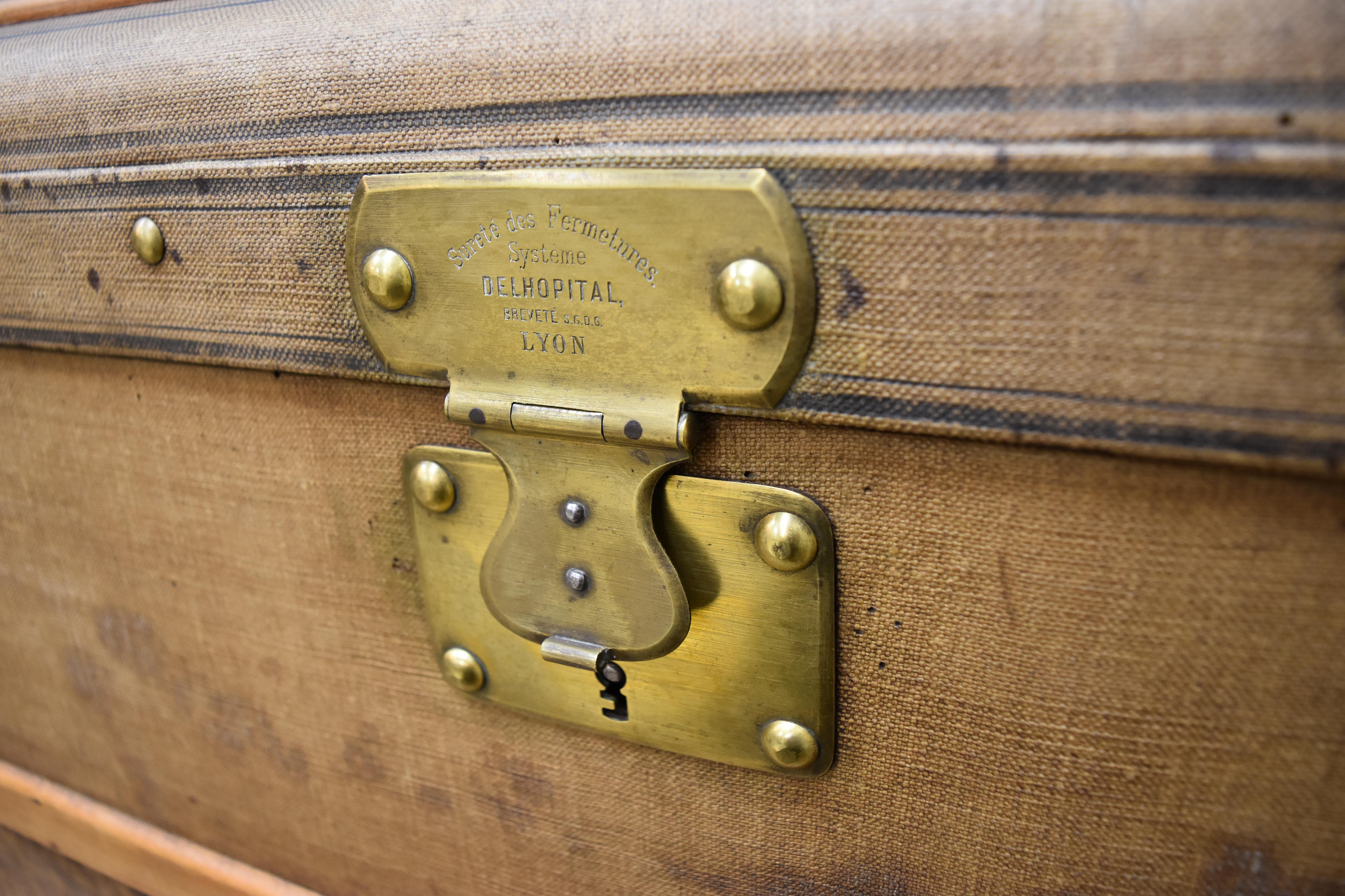 French Trunk, circa 1872 In Good Condition For Sale In Nashville, TN