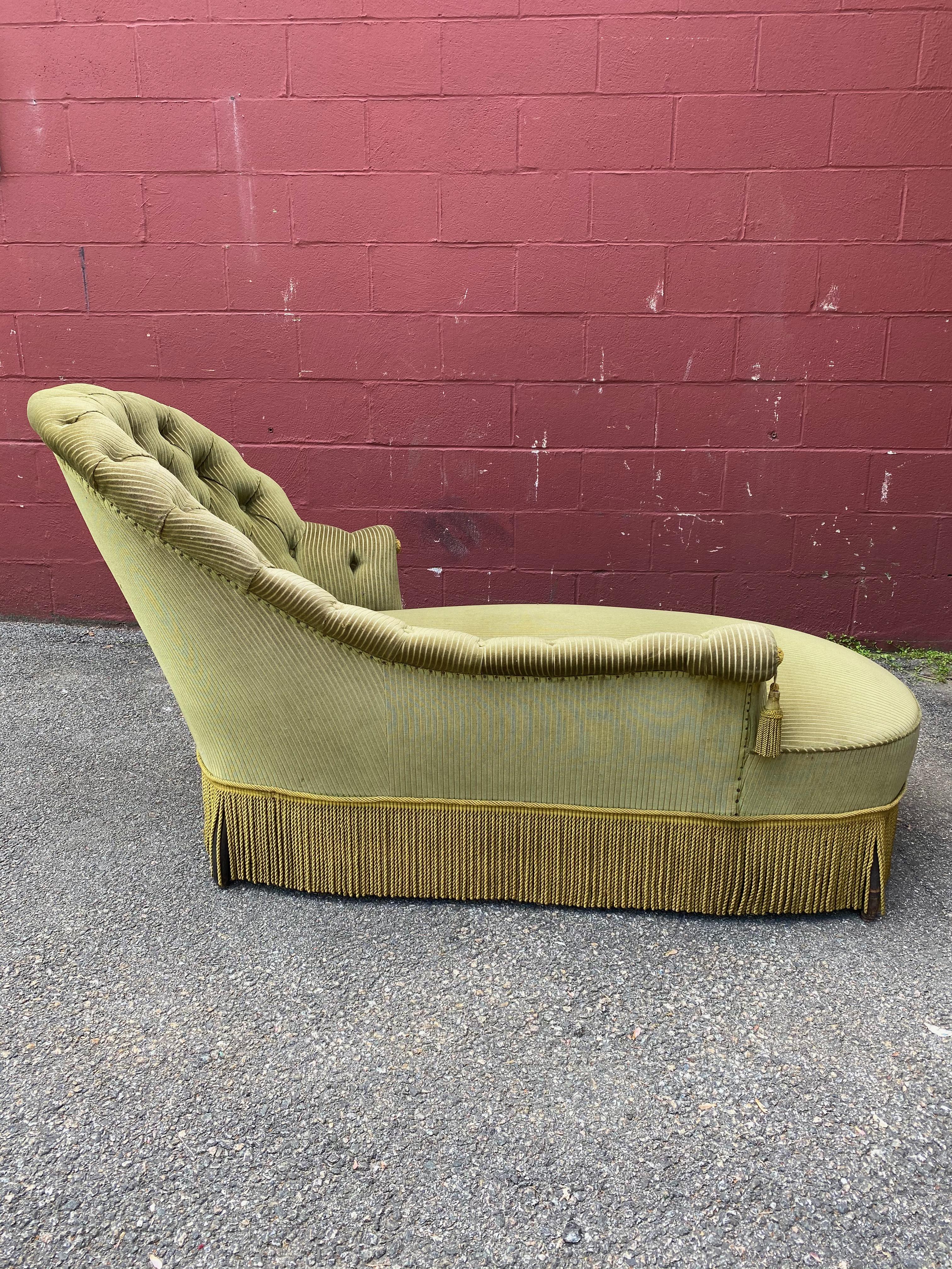 French Tufted Asymmetrical Chaise in Green Velvet 4