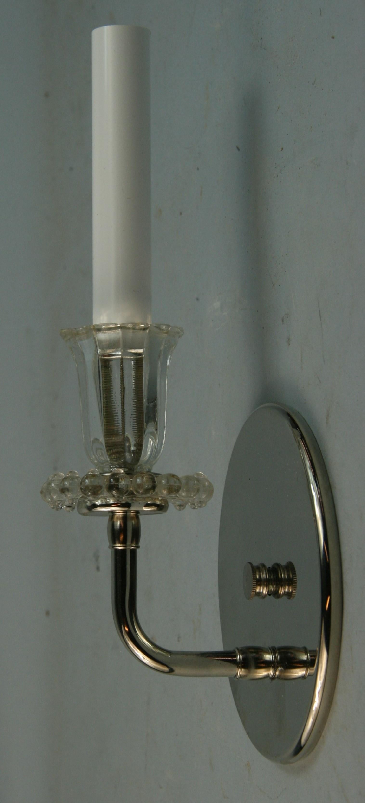 Ottone Tulipano francese e vetro ritorto  Applique in nichel, circa 1970 in vendita