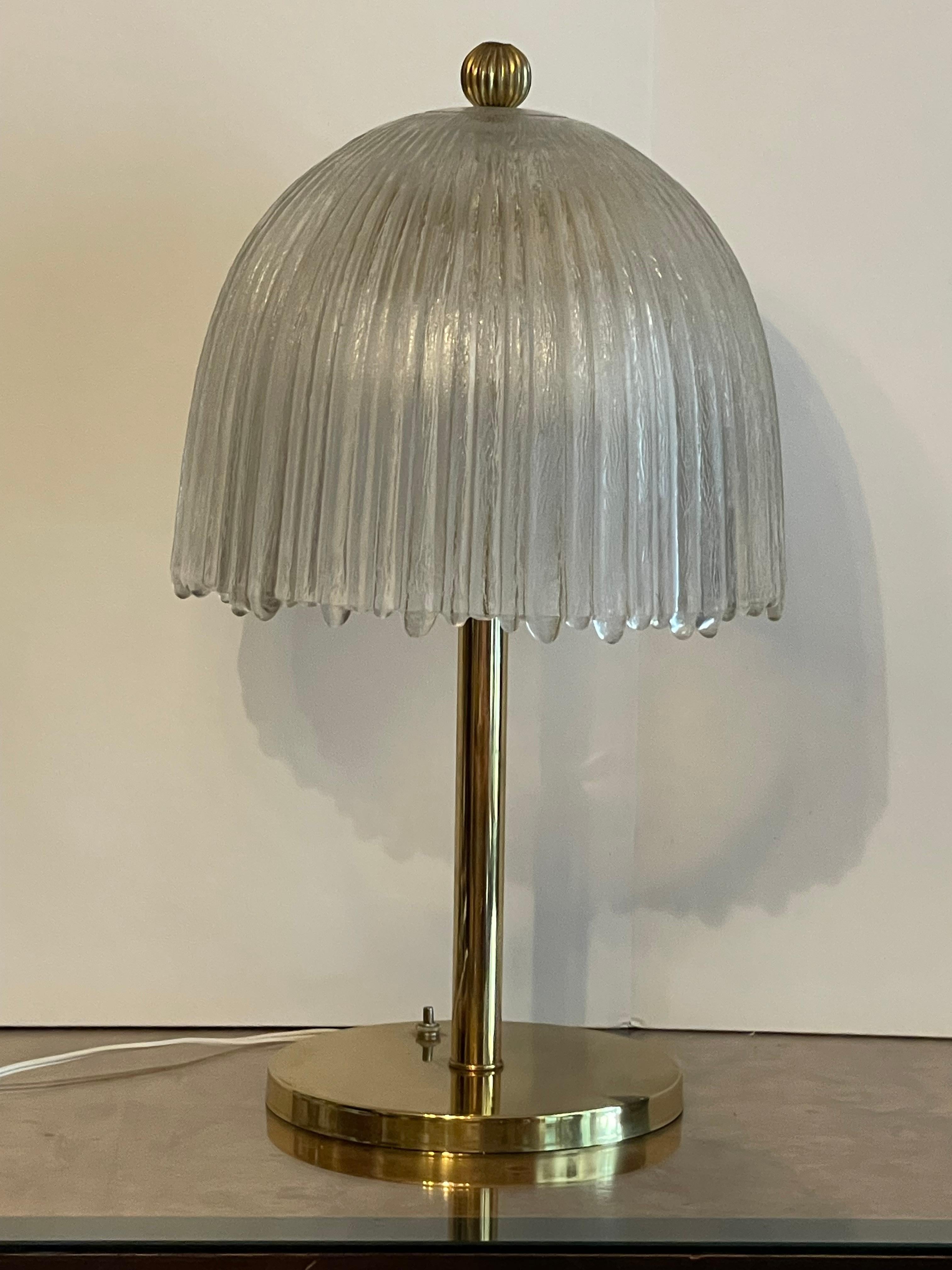 Hollywood Regency French Tulip Shade Brass Table Lamp in the Manner of Rene Latique For Sale