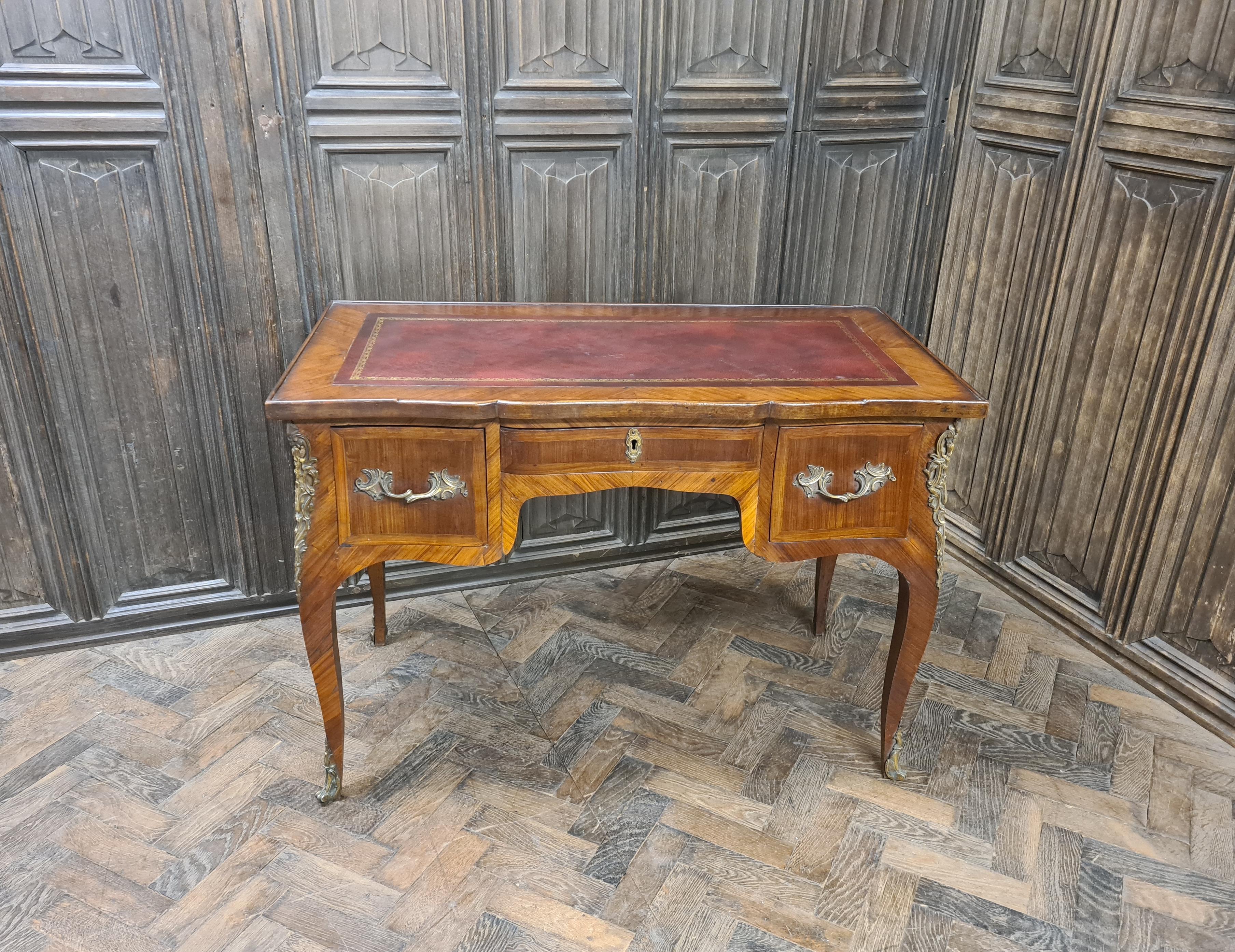 French Tulipwood Writing Desk For Sale 1