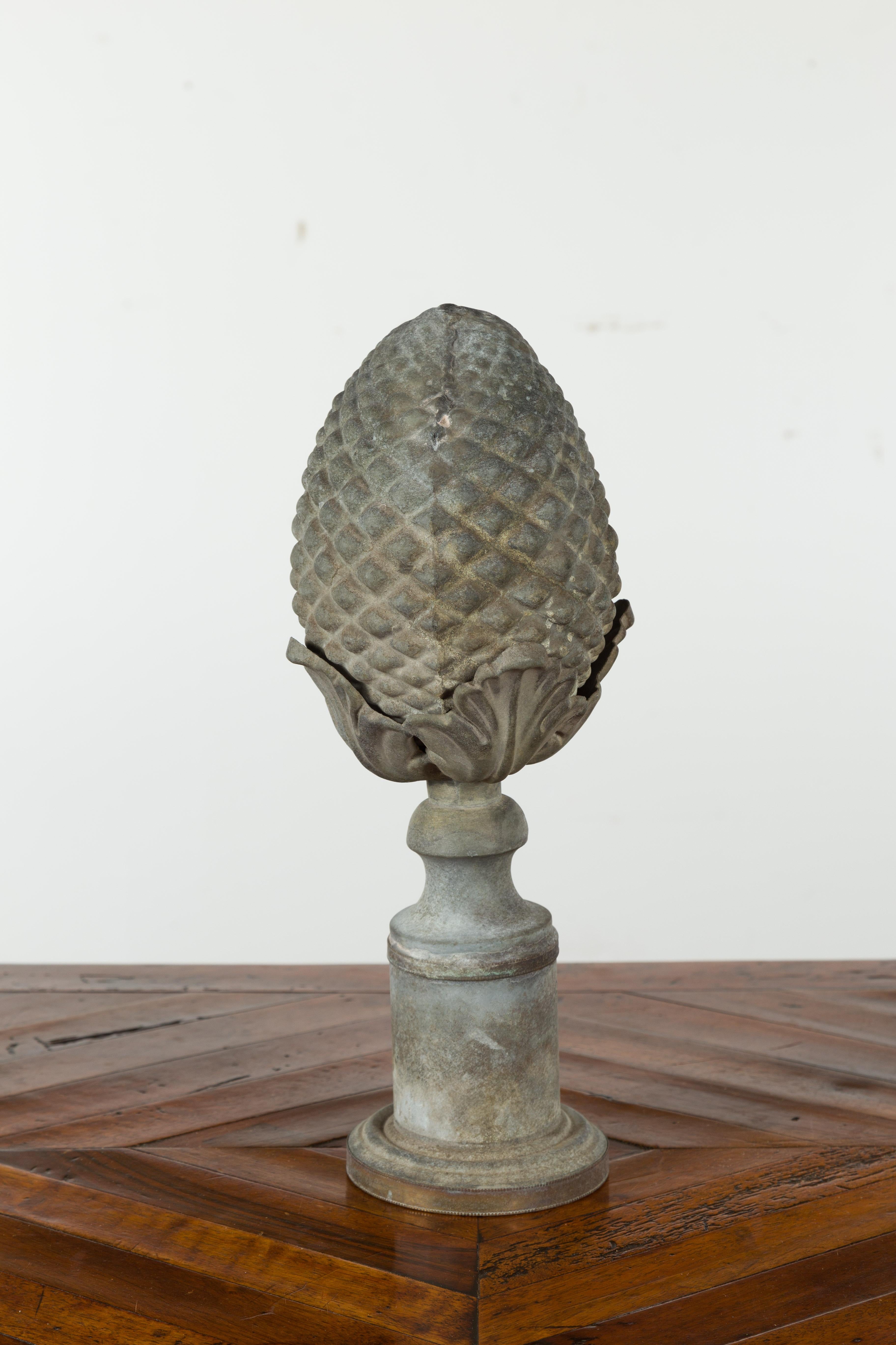 French Turn of the Century 1900s Zinc Pinecone Fragment with Acanthus Leaves For Sale 5