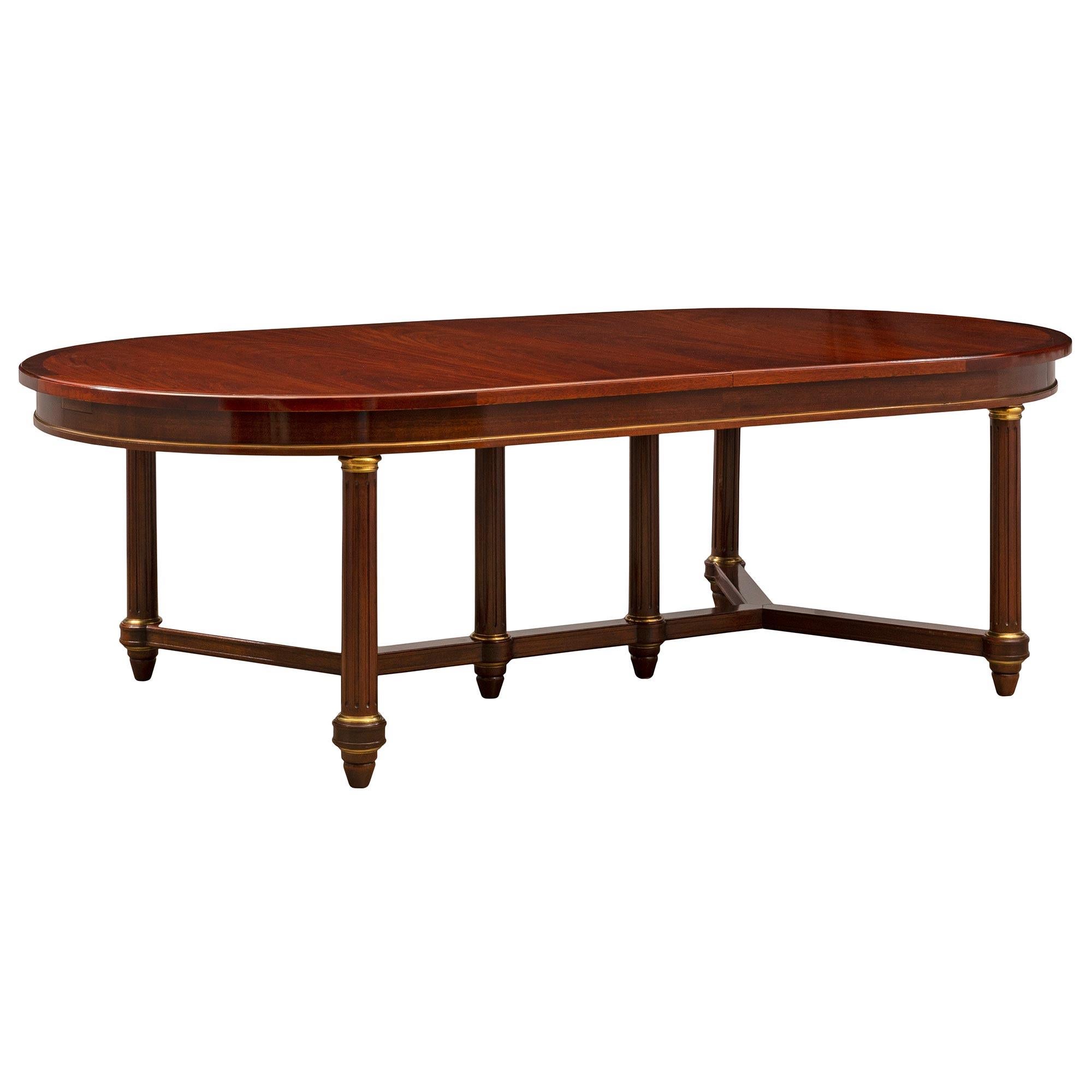 French Turn of the Century Empire St. Flamed Mahogany and Ormolu Dining Table For Sale 1