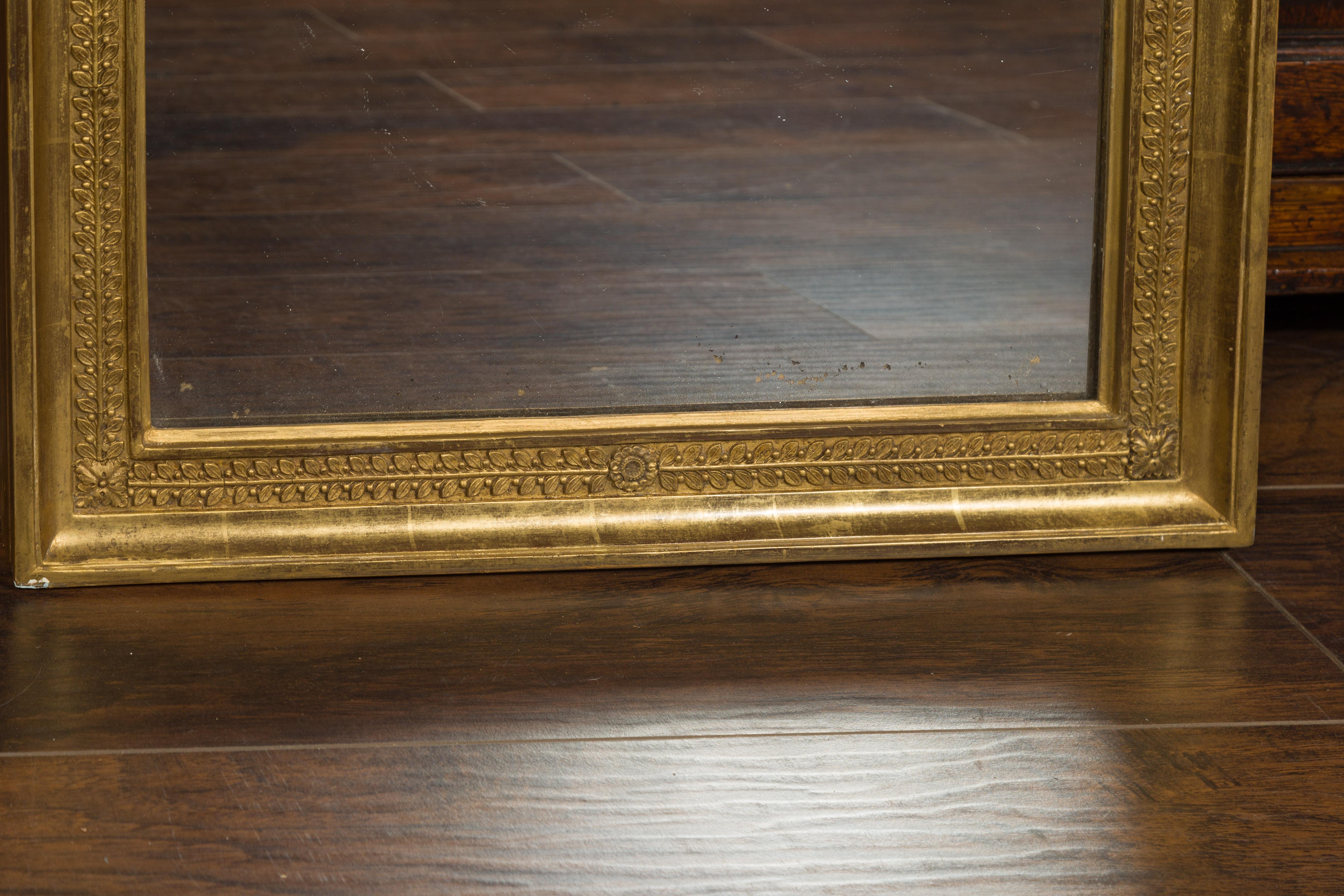 French Turn of the Century Giltwood Split Mirror with Foliage and Rosettes 6