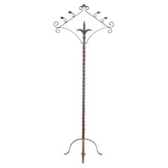 Candelabro de pie francés de hierro de principios de siglo con cinco prickets