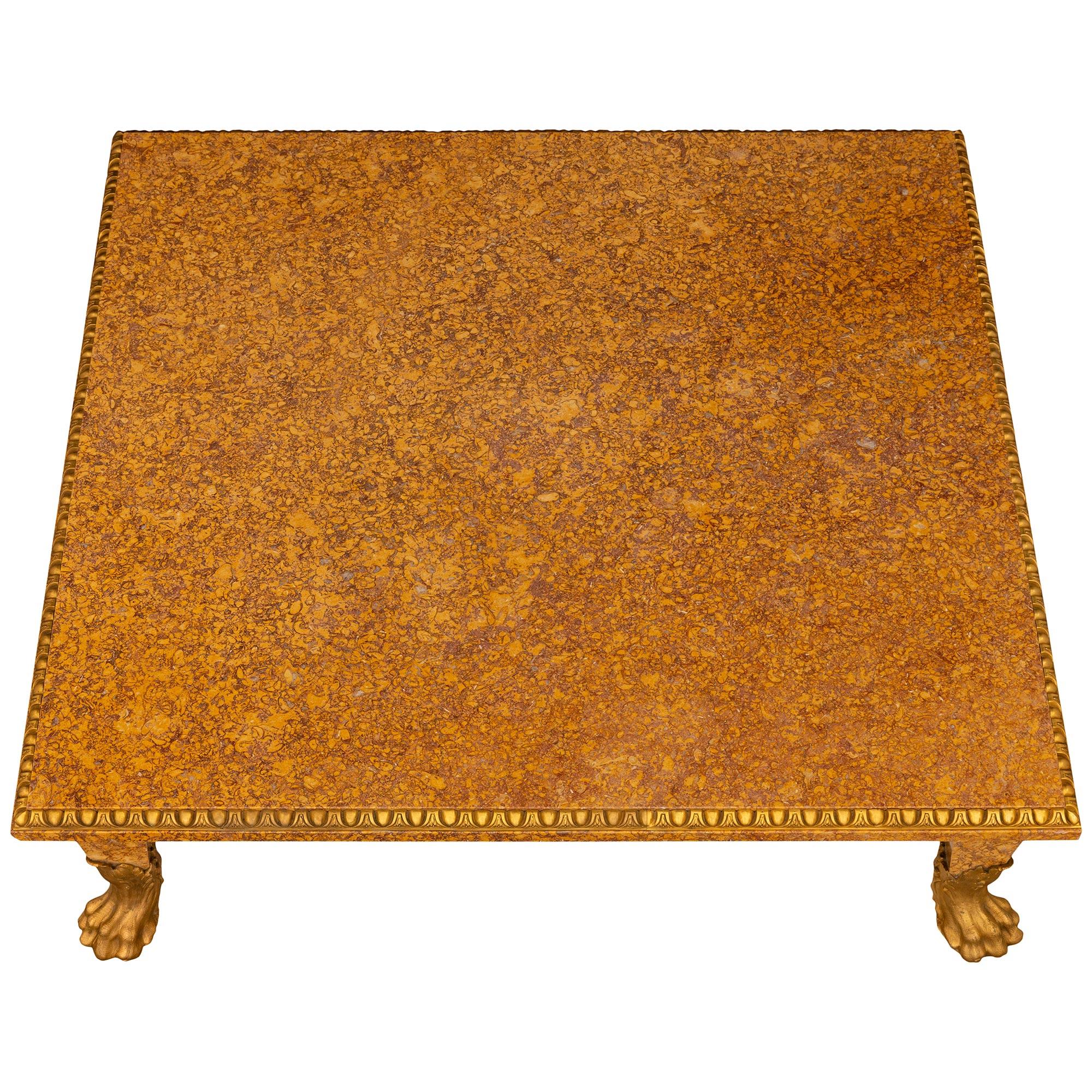Bronze doré Table basse en marbre Brocatelle d'Espagne de style Louis XVI du début du siècle en vente