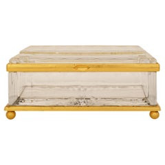 Boîte en cristal et bronze doré de style Louis XVI du début du siècle