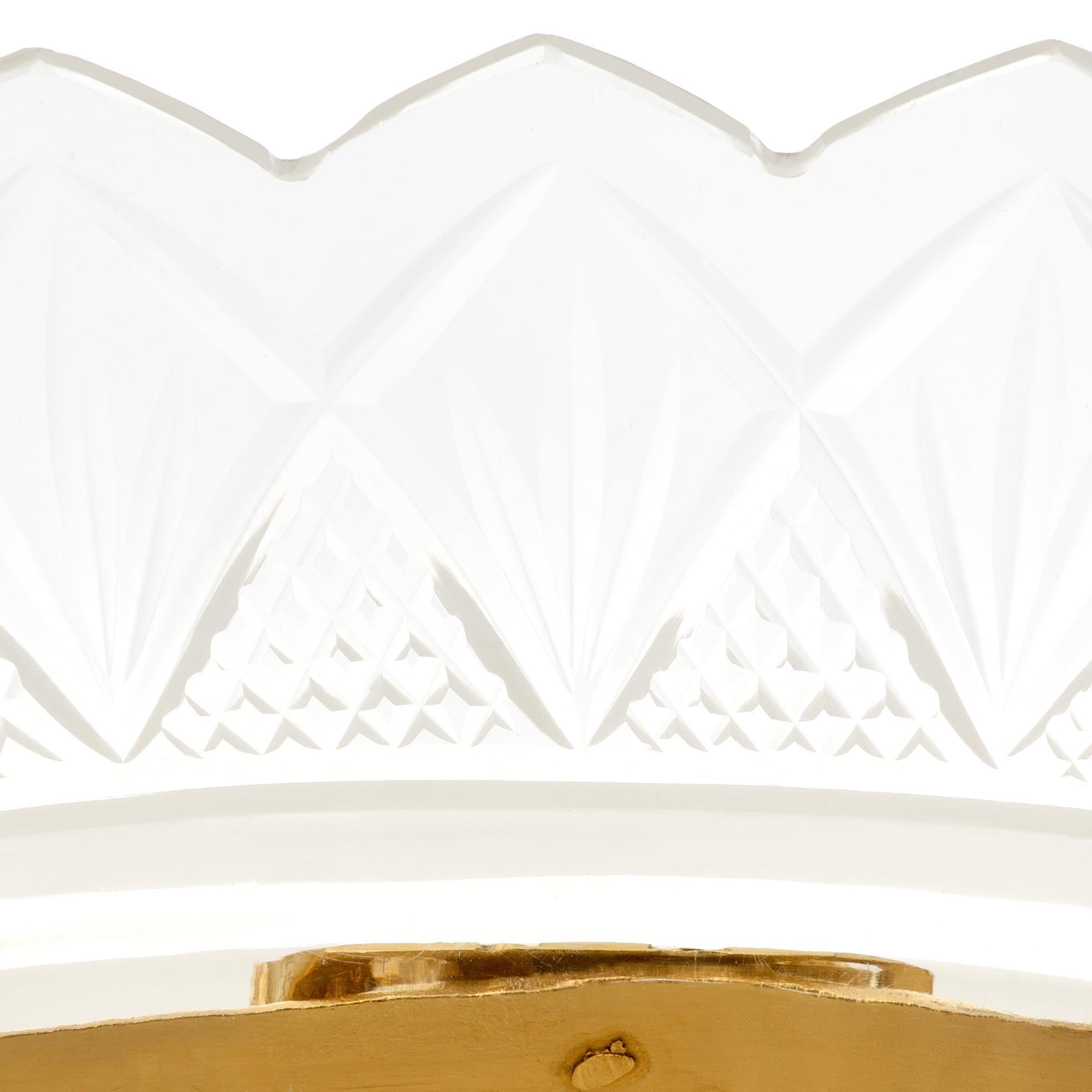 Französisch Jahrhundertwende Louis XVI st. Ormolu und Kristall Mittelstück (19. Jahrhundert) im Angebot