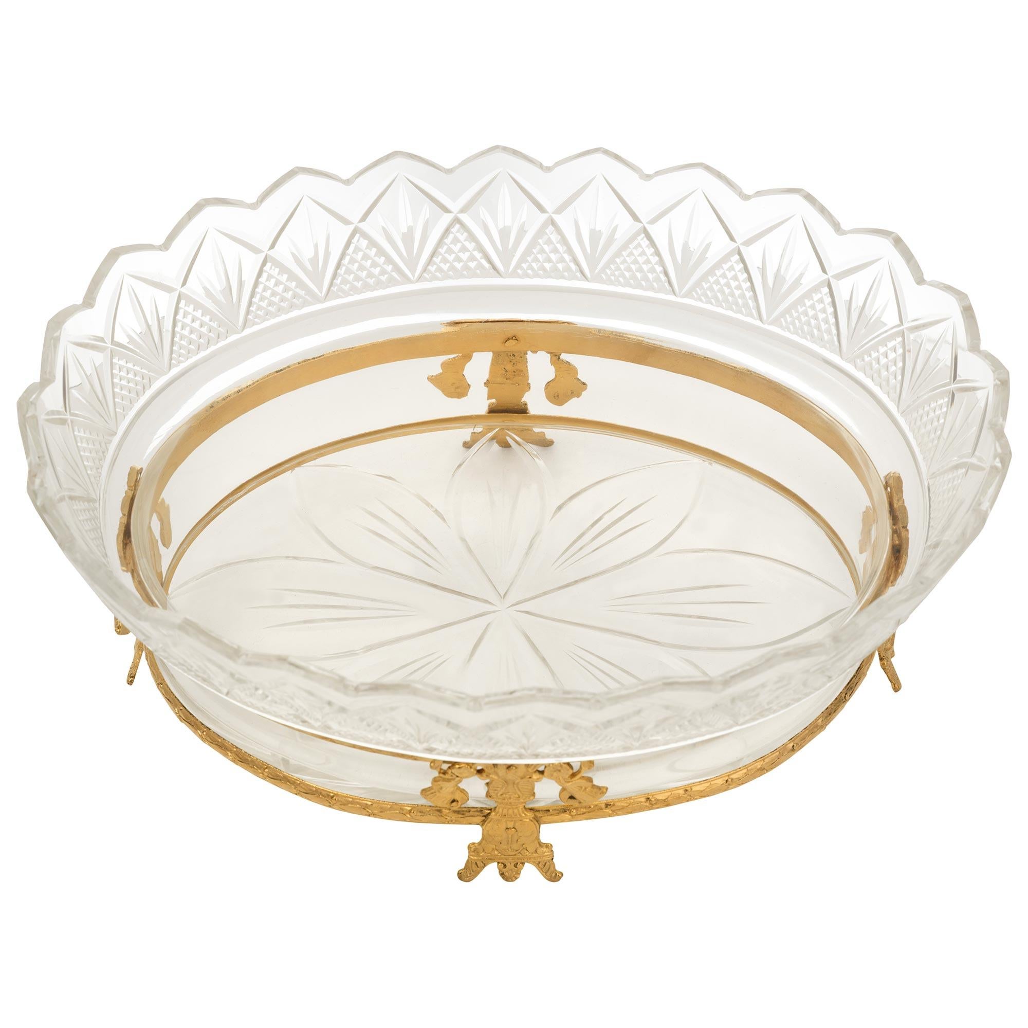 Französisch Jahrhundertwende Louis XVI st. Ormolu und Kristall Mittelstück im Angebot 3